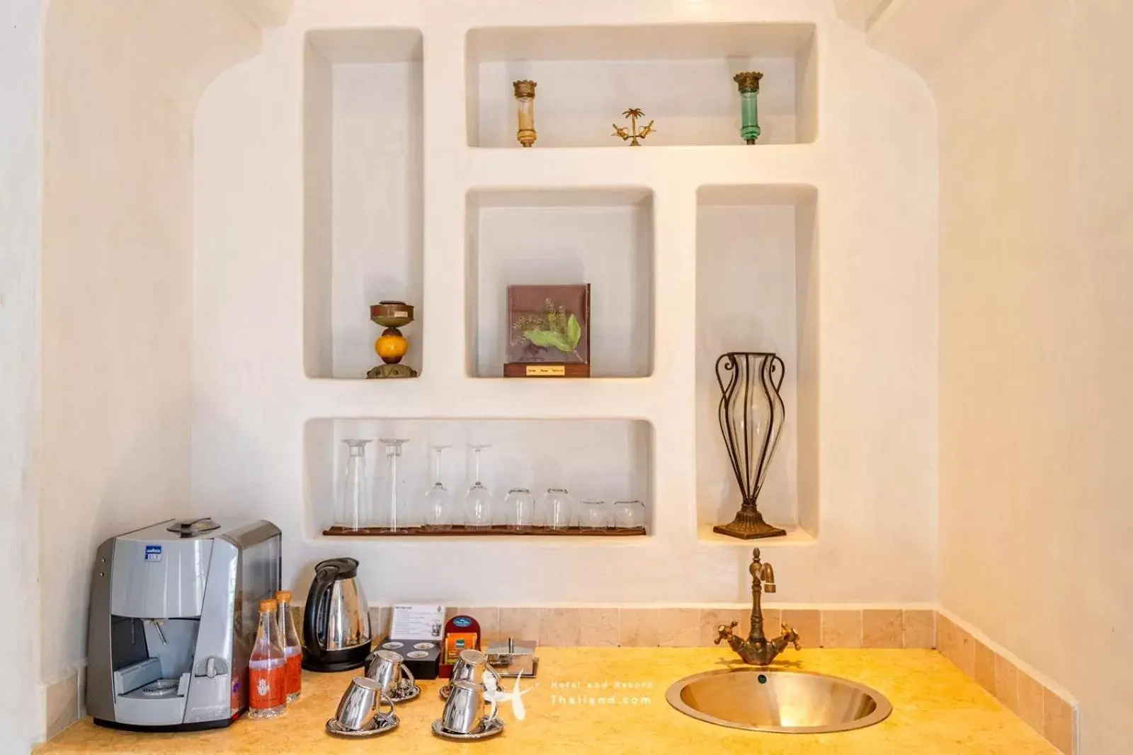 Coffee/tea facilities, Kitchen/Kitchenette in Villa Maroc Resort