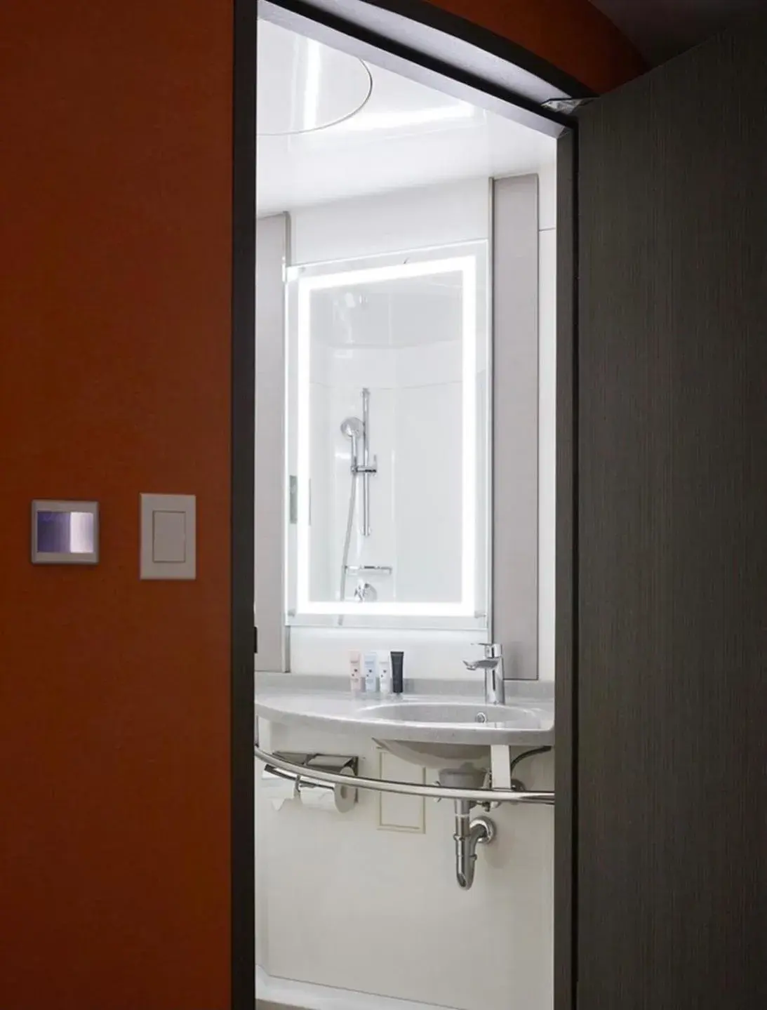 Bathroom in Ibis Styles Ambassador Seoul Gangnam