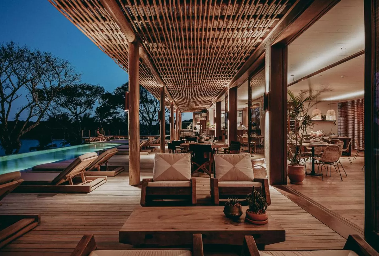 Restaurant/places to eat in Barracuda Hotel & Villas