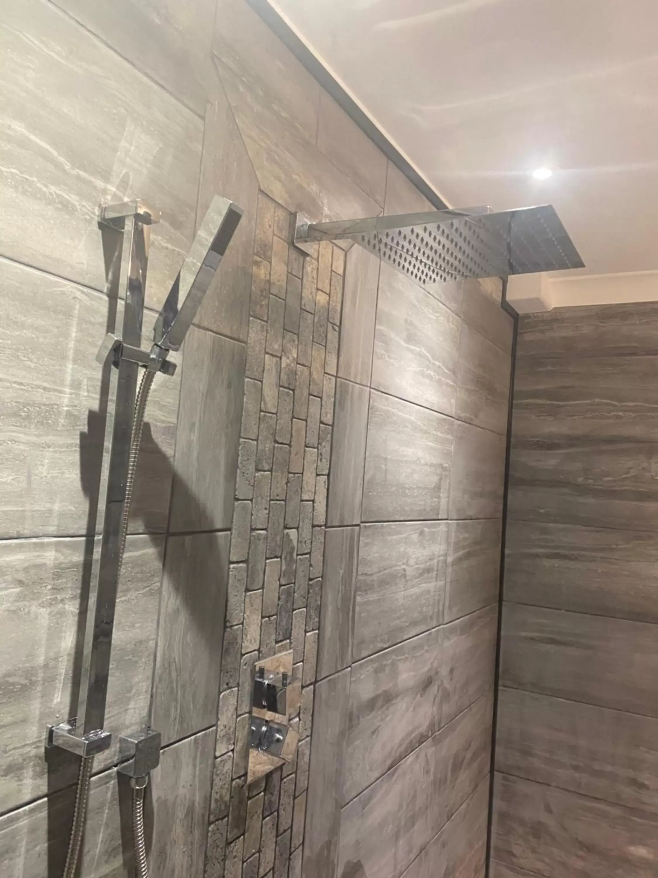 Shower, Bathroom in One ninety Boutique Accommodation