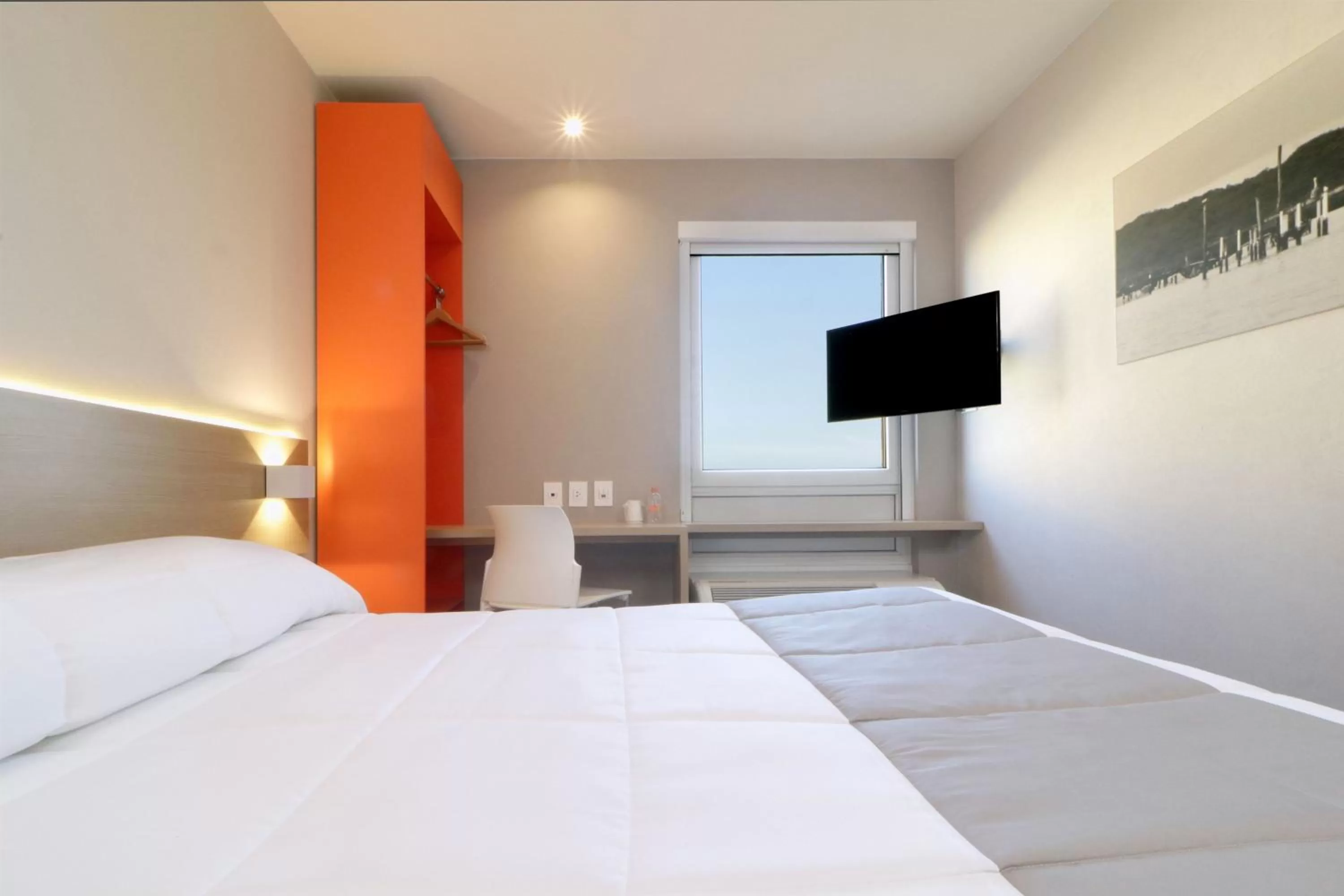 Bedroom, Bed in City Express Junior by Marriott Tijuana Otay