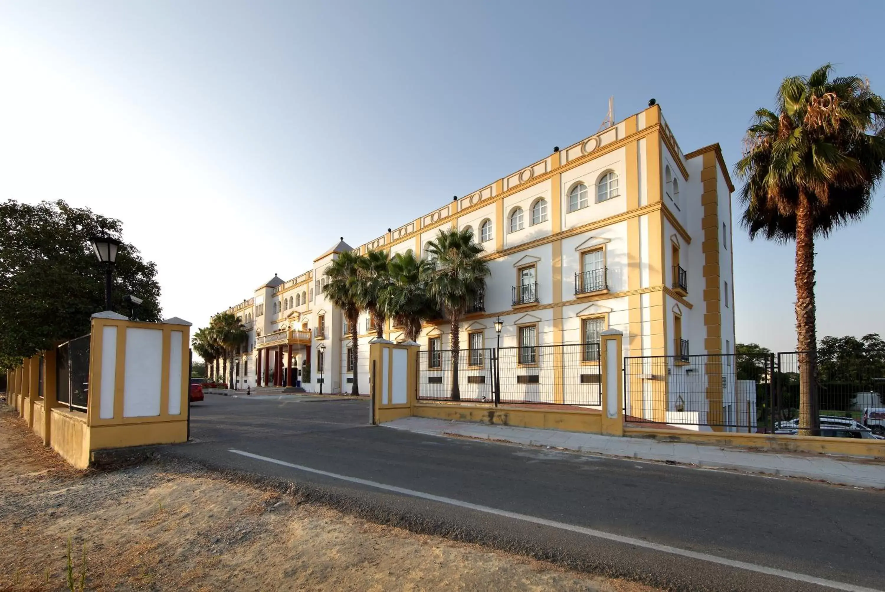Property building in Exe Gran Hotel Solucar Property building in Exe Gran Hotel Solucar