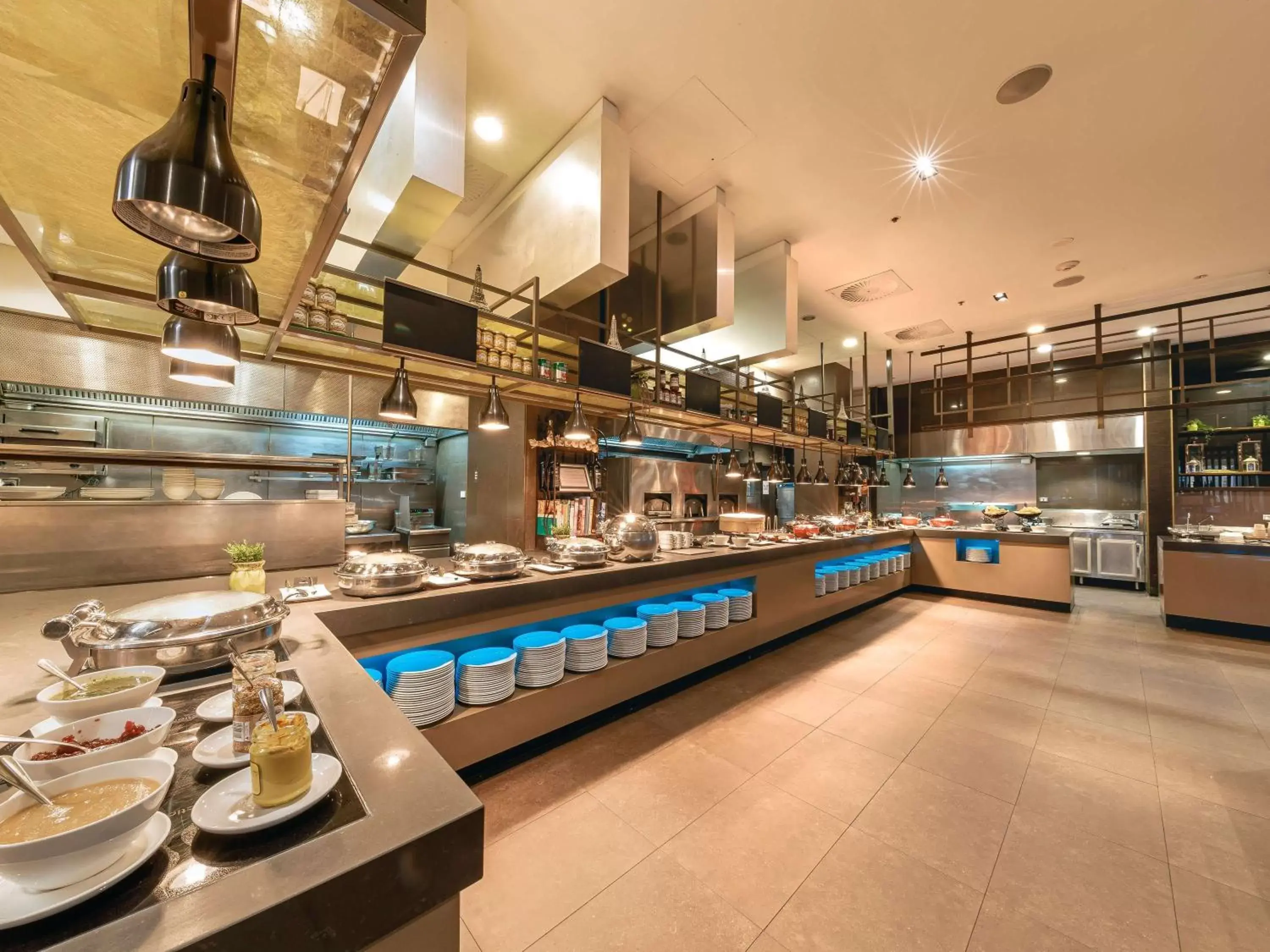 Restaurant/Places to Eat in Sofitel Brisbane Central