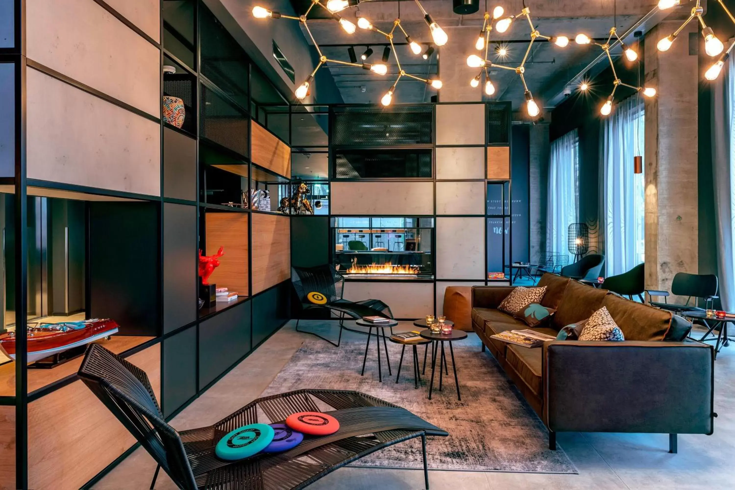 Living room, Lobby/Reception in Moxy Milan Linate Airport