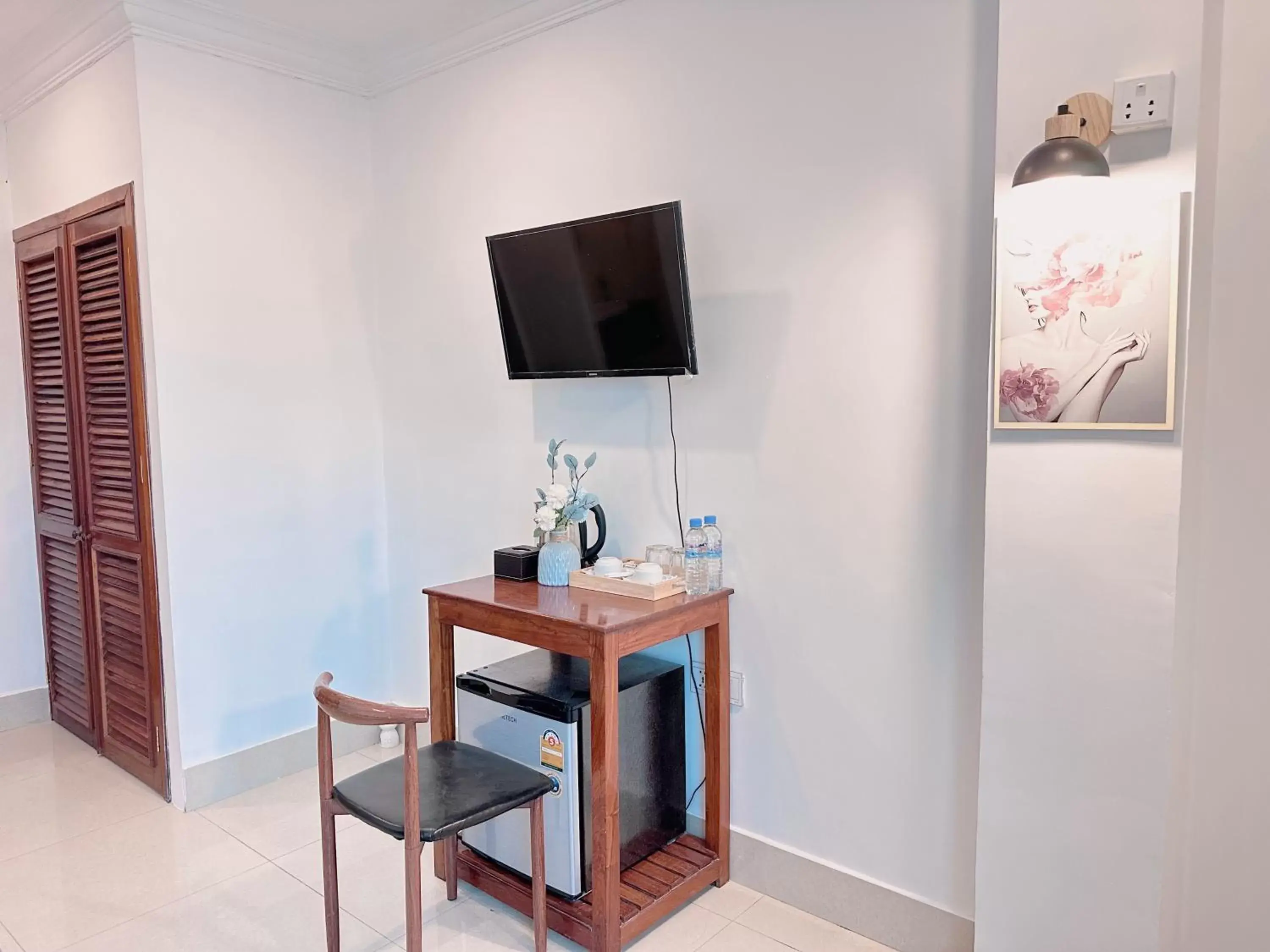 Property building in White Corner Hotel Property building in White Corner Hotel