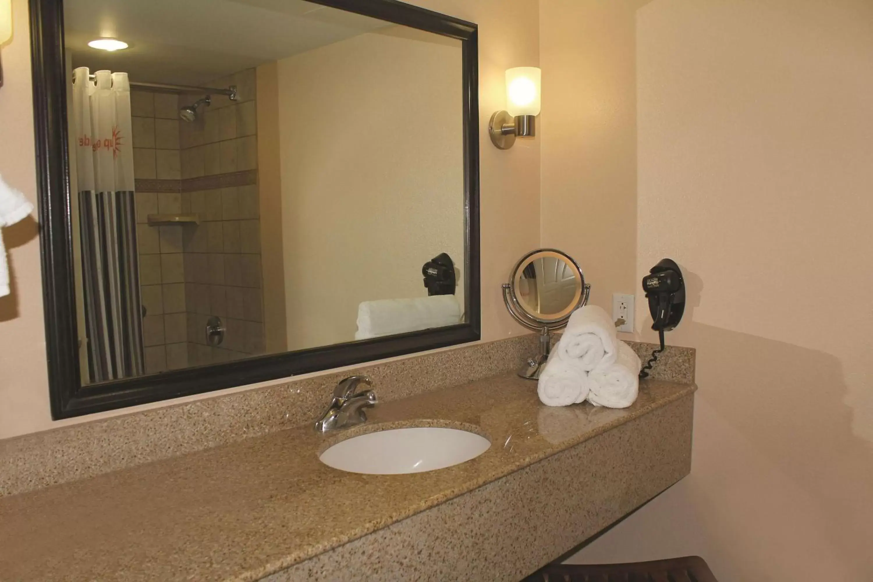 Photo of the whole room, Bathroom in La Quinta by Wyndham San Antonio Medical Ctr. NW