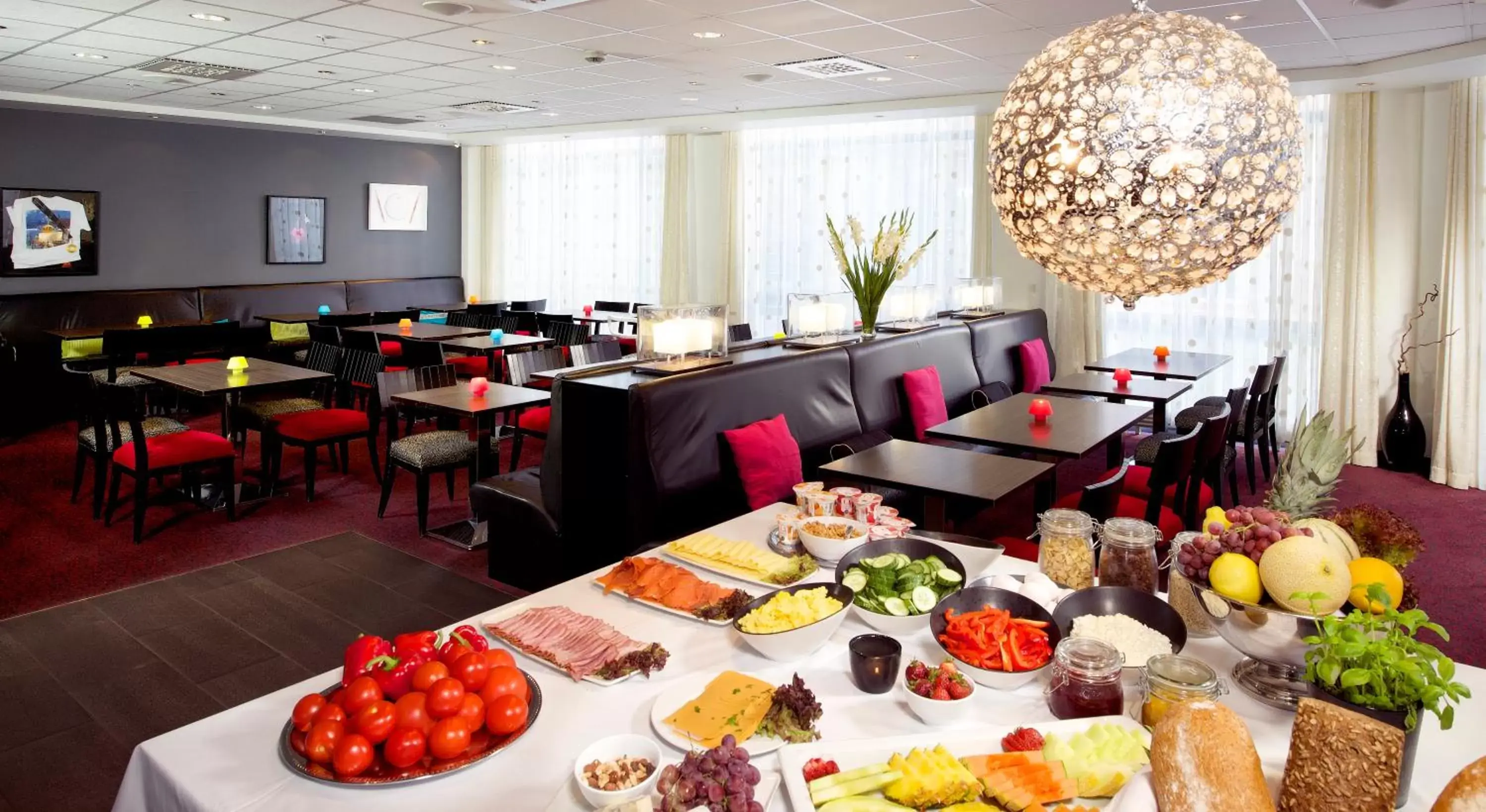 Breakfast, Restaurant/Places to Eat in Clarion Collection Hotel Grand Olav