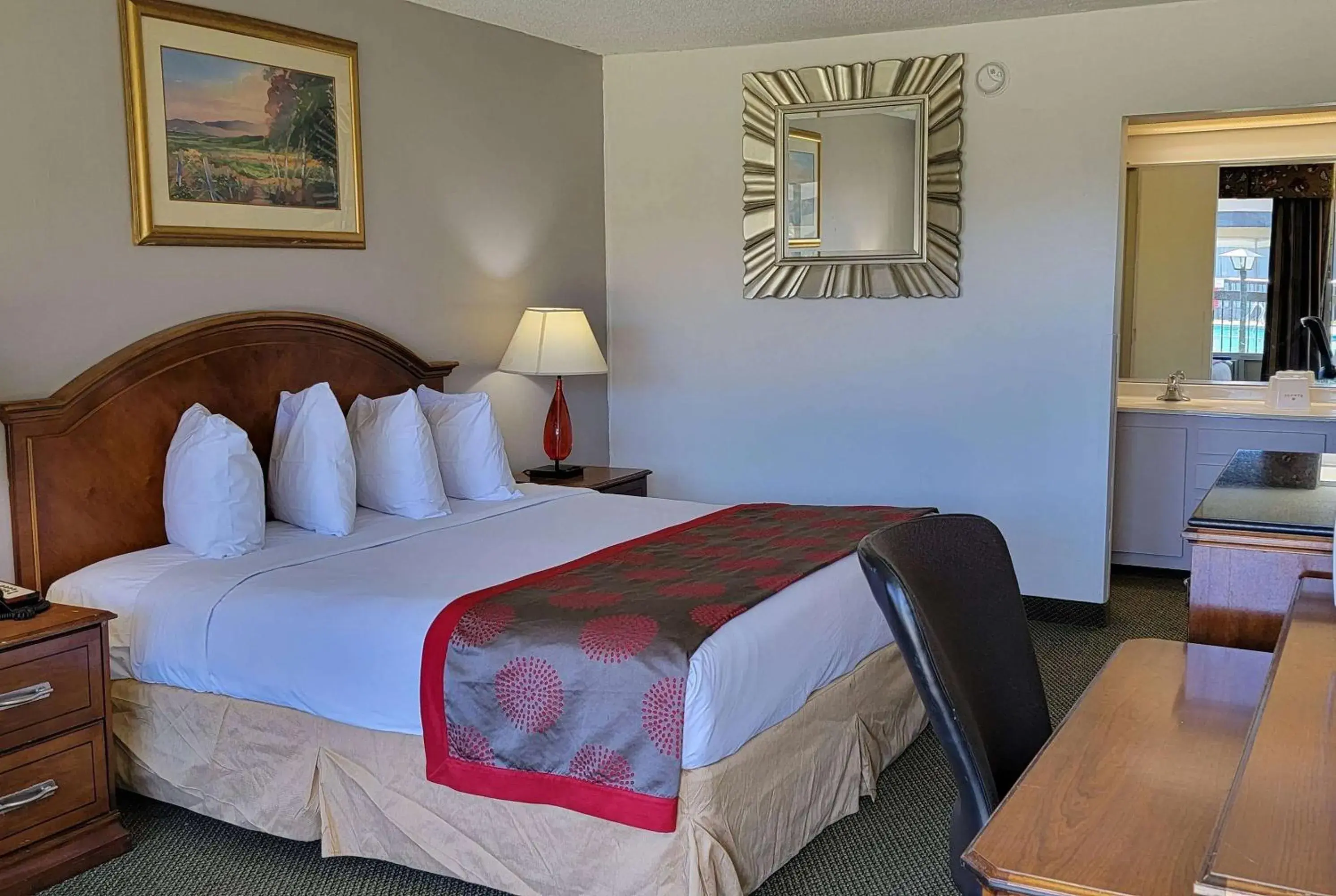 Photo of the whole room, Bed in Ramada by Wyndham & Suites Warner Robins