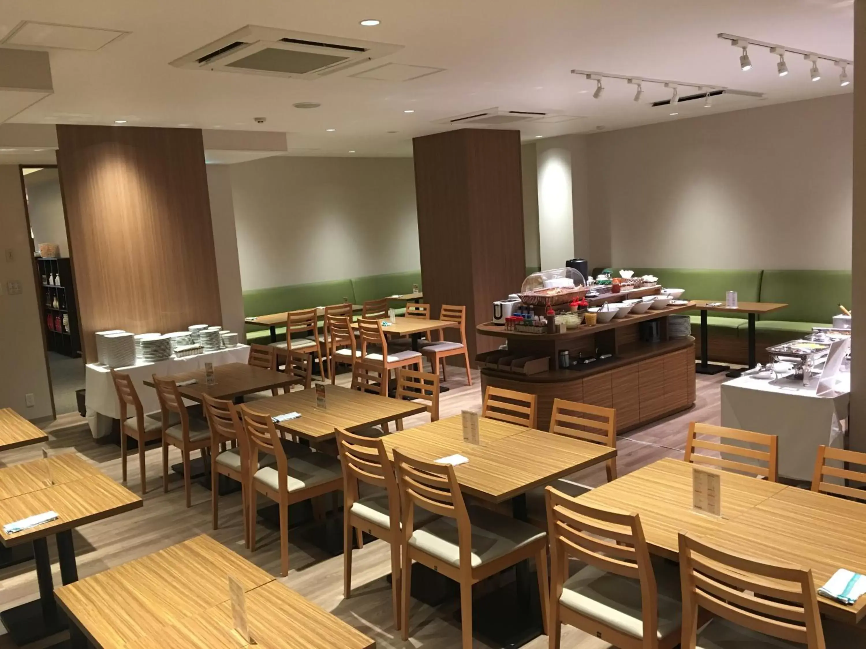 Buffet breakfast, Restaurant/Places to Eat in Hotel Crown Hills Onahama