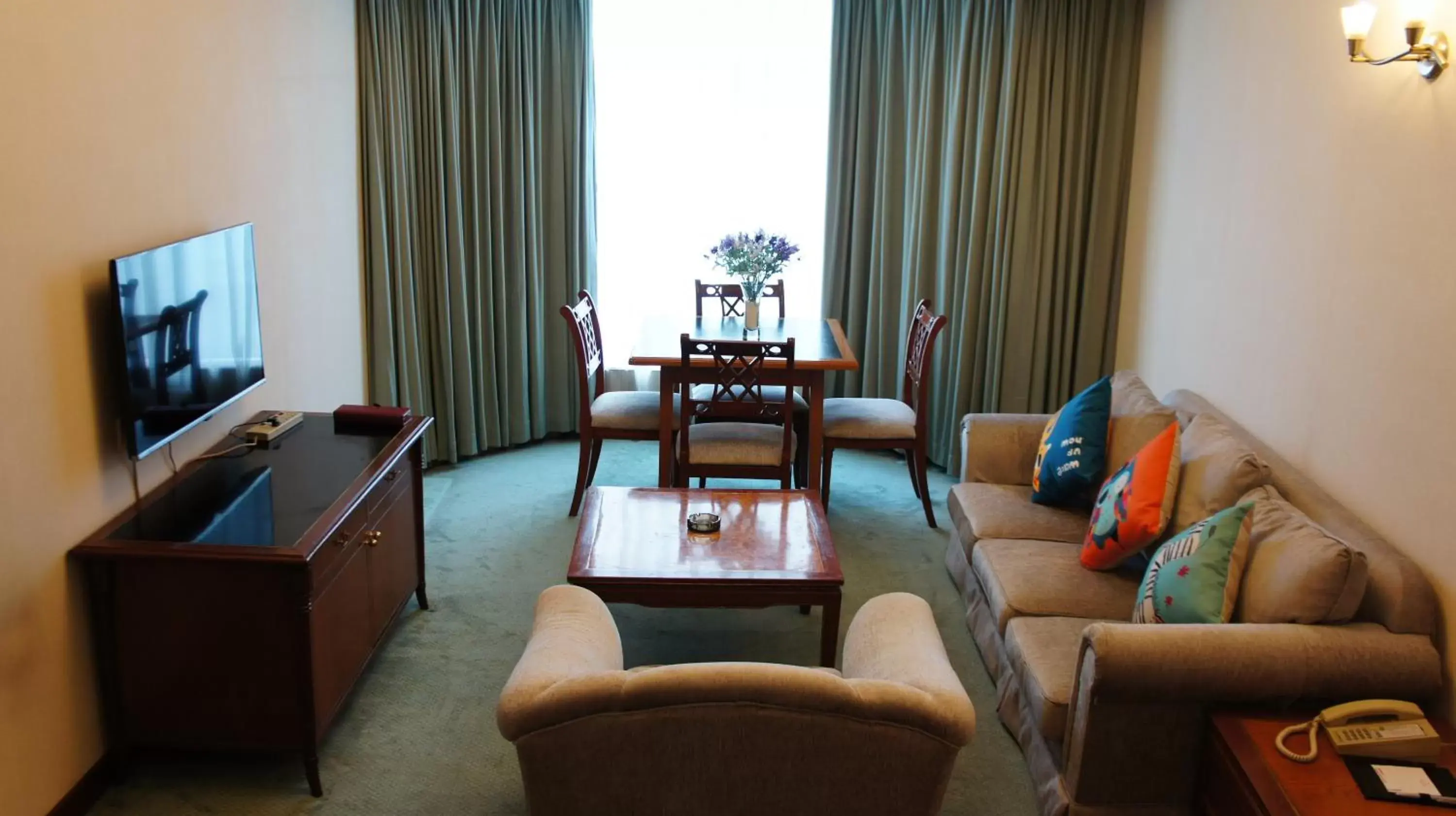 Living room, Seating Area in Ramada by Wyndham Pearl Guangzhou-Canton Fair Free Shuttle Bus