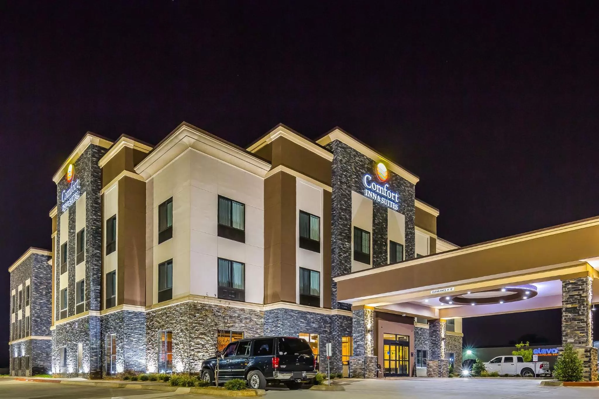 Property building in Comfort Inn & Suites Moore - Oklahoma City