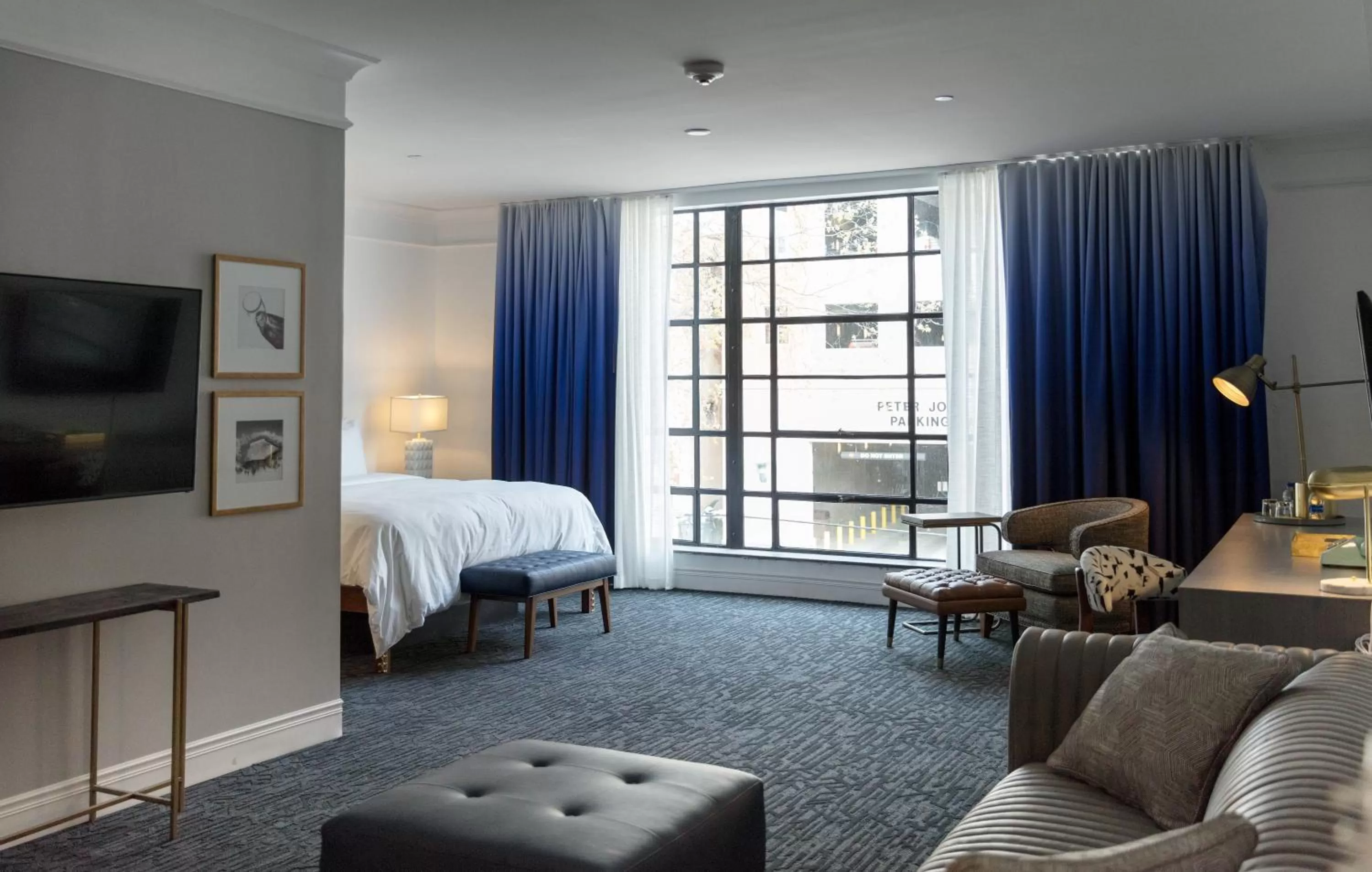 Bed in Hotel Trundle