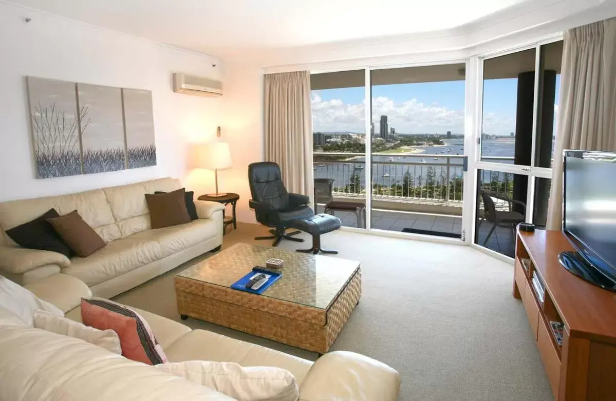 Living room, Seating Area in Ocean Sands Resort