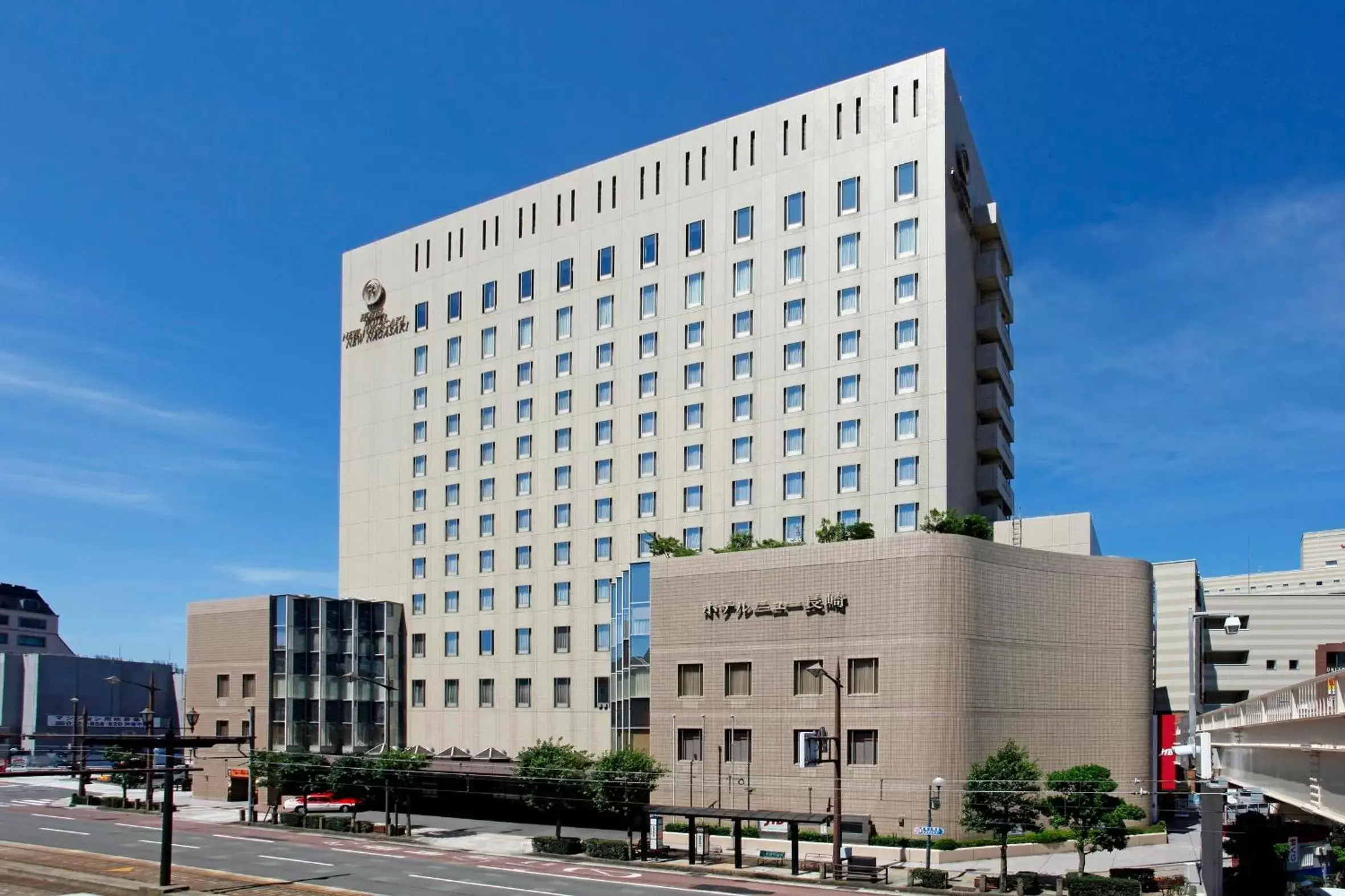 Facade/entrance in Hotel New Nagasaki