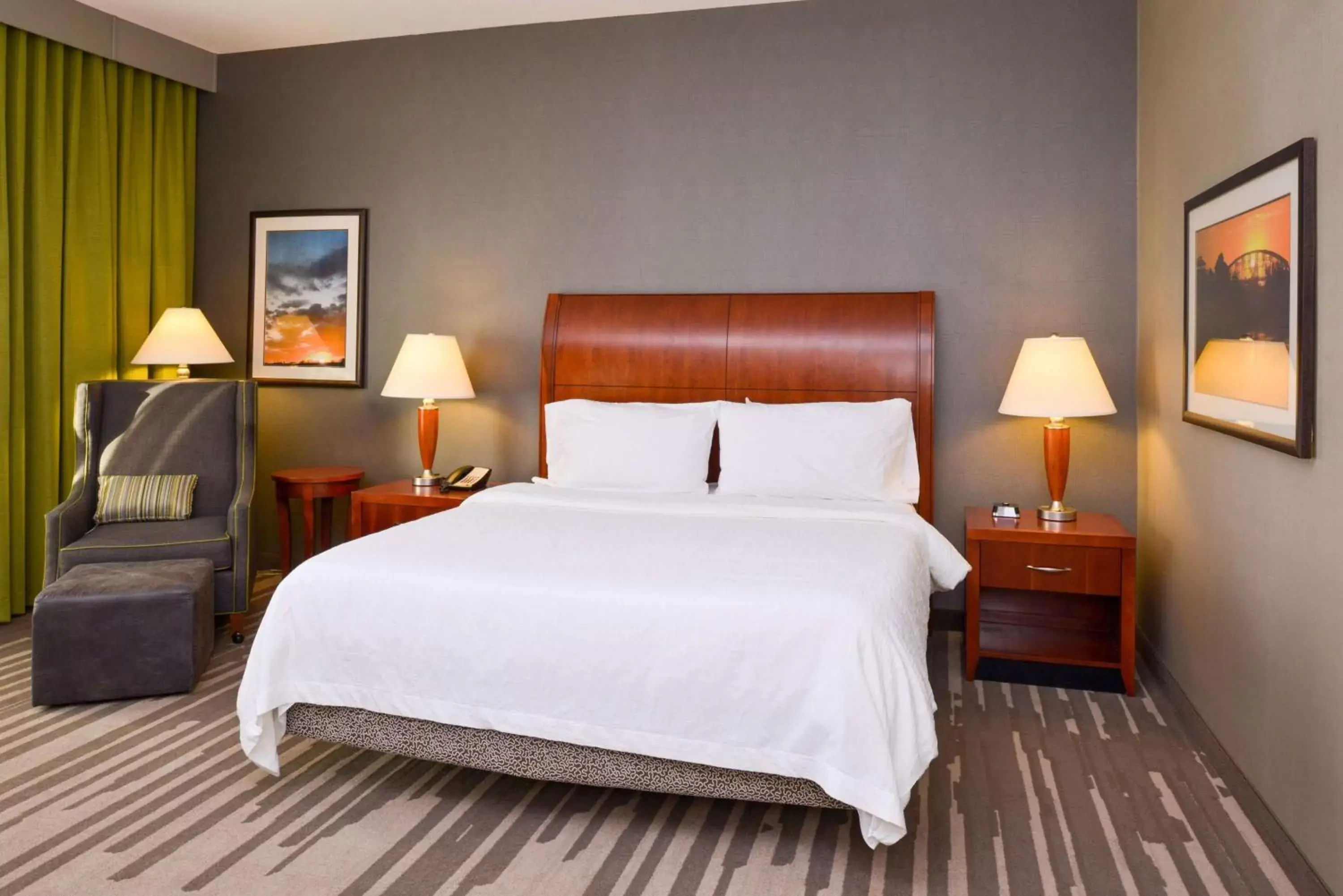 Bed in Hilton Garden Inn Yuma Pivot Point
