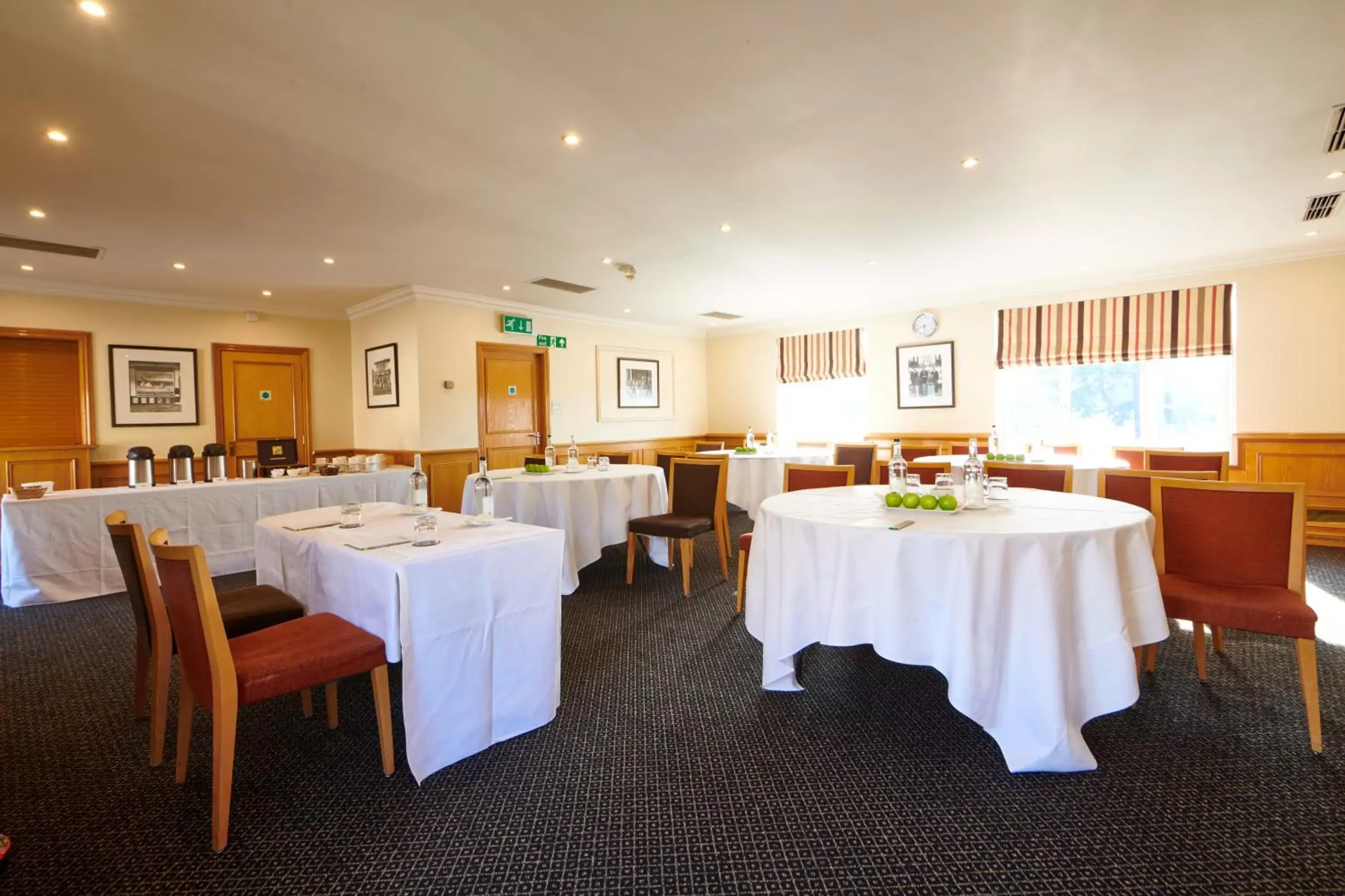 Meeting/conference room, Restaurant/Places to Eat in County Hotel