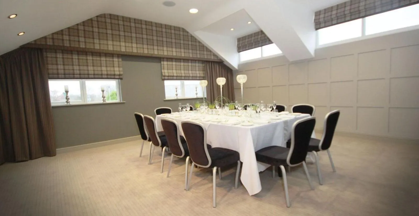 Banquet/Function facilities in Red Hall Hotel