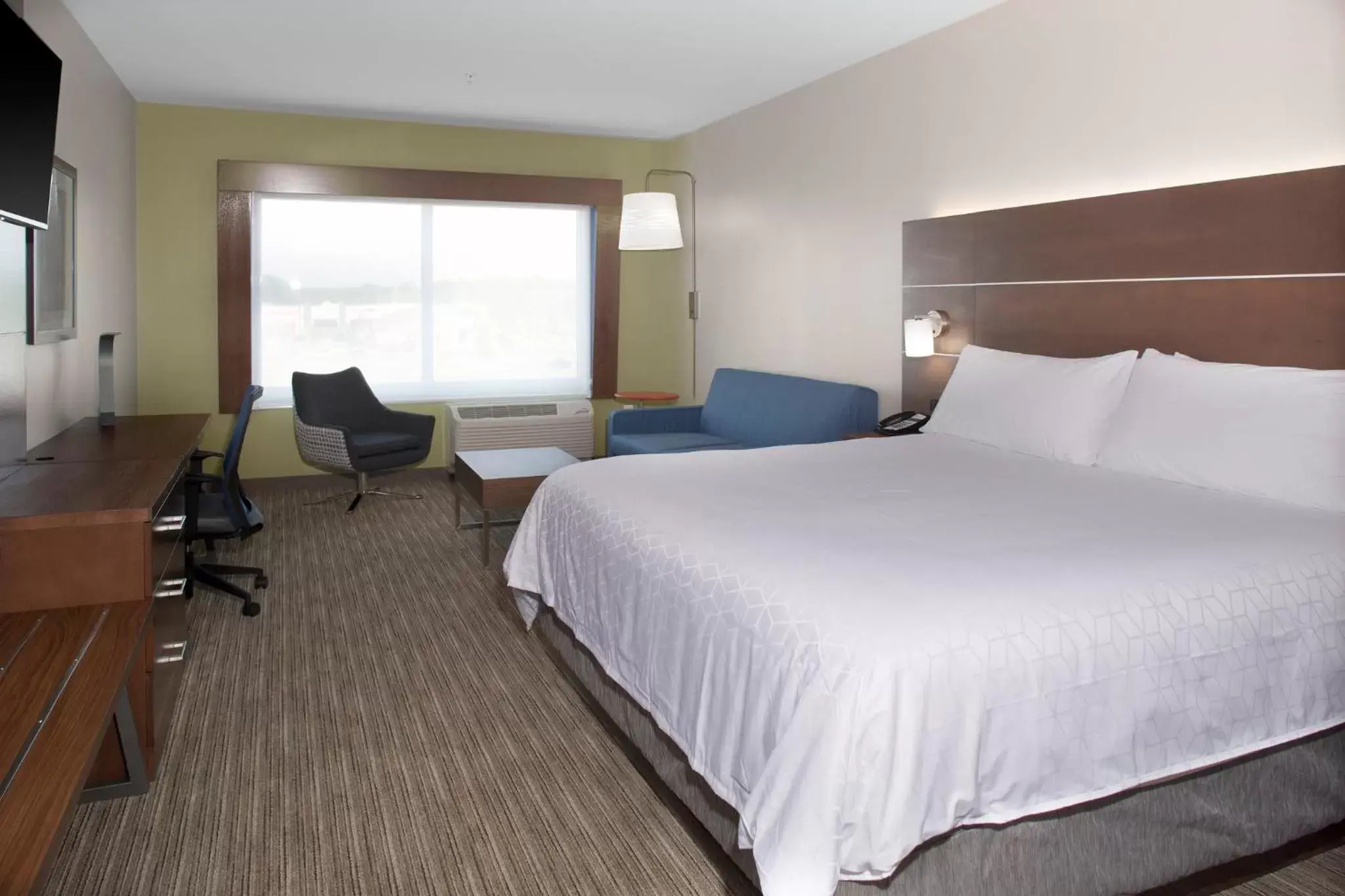 Photo of the whole room in Holiday Inn Express & Suites - King George - Dahlgren, an IHG Hotel