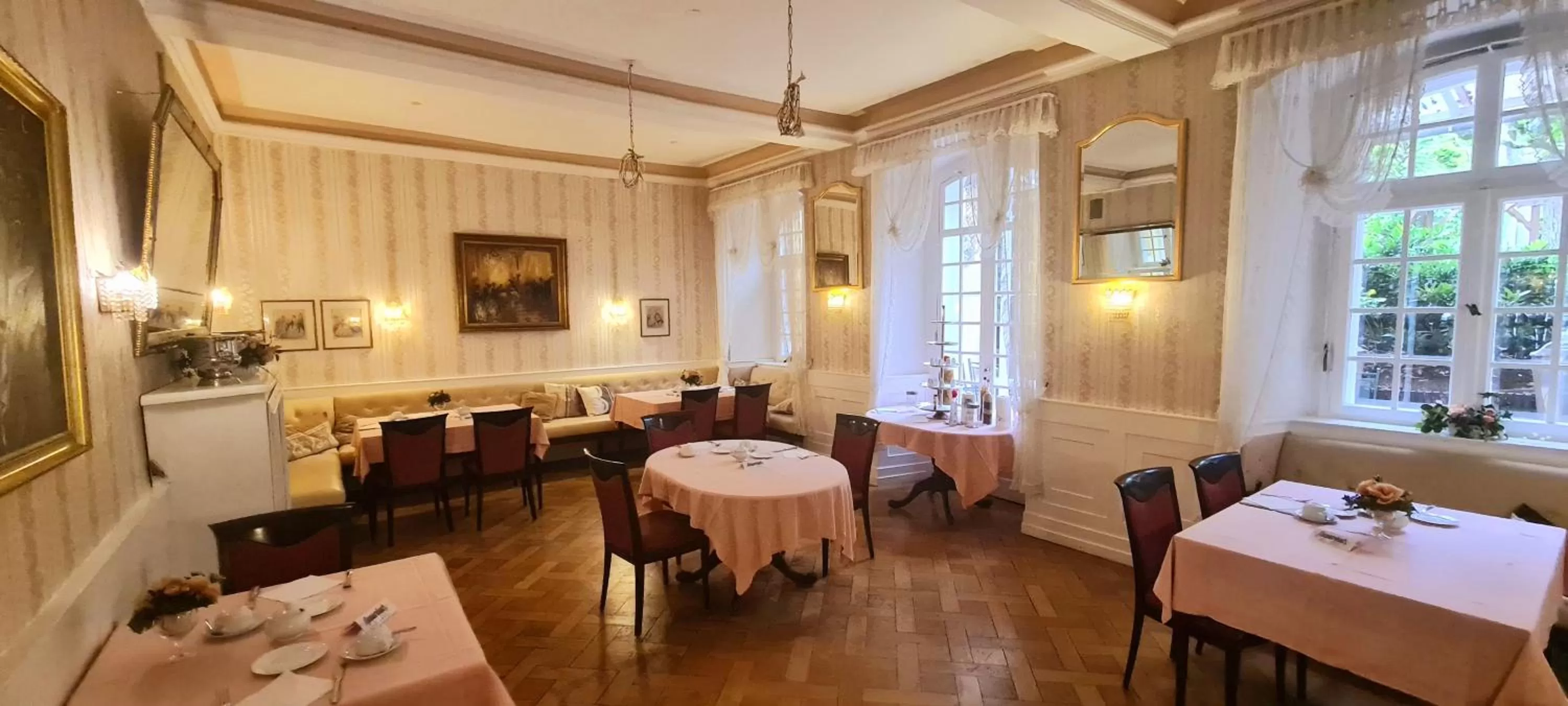 Restaurant/places to eat in Historisches Hotel zum Schwan