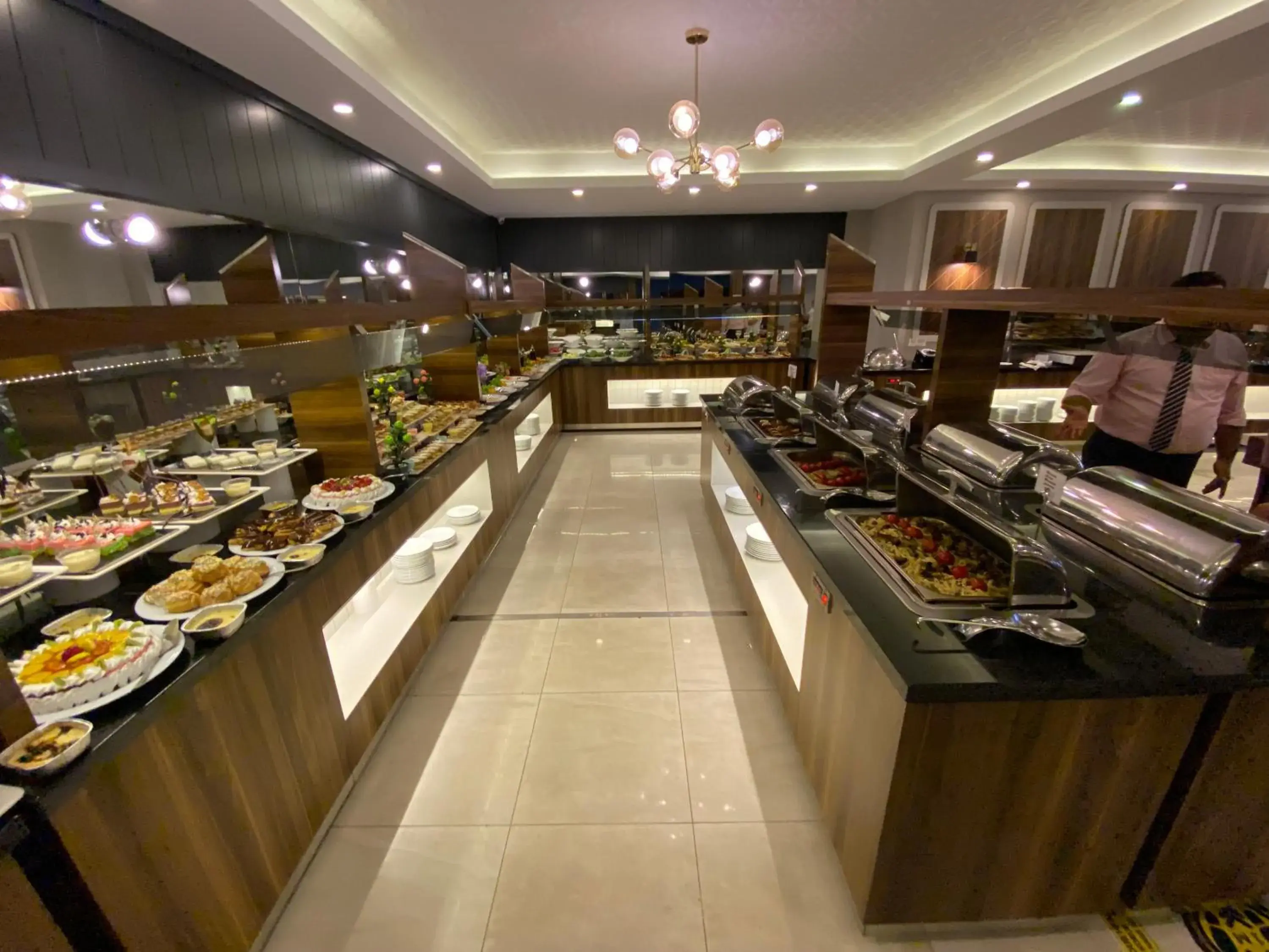 Restaurant/places to eat, Food in Acar Hotel