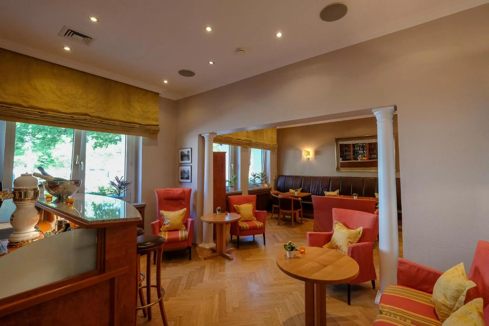 Lounge or bar in Hotel Savoy Hannover