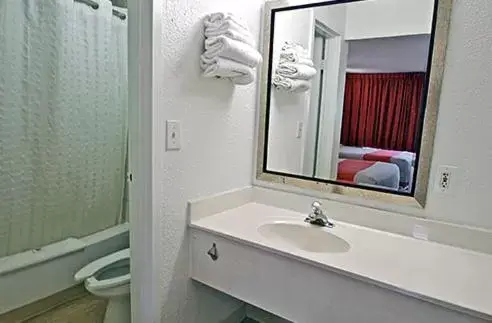 Bathroom in Motel 6-Del Rio, TX