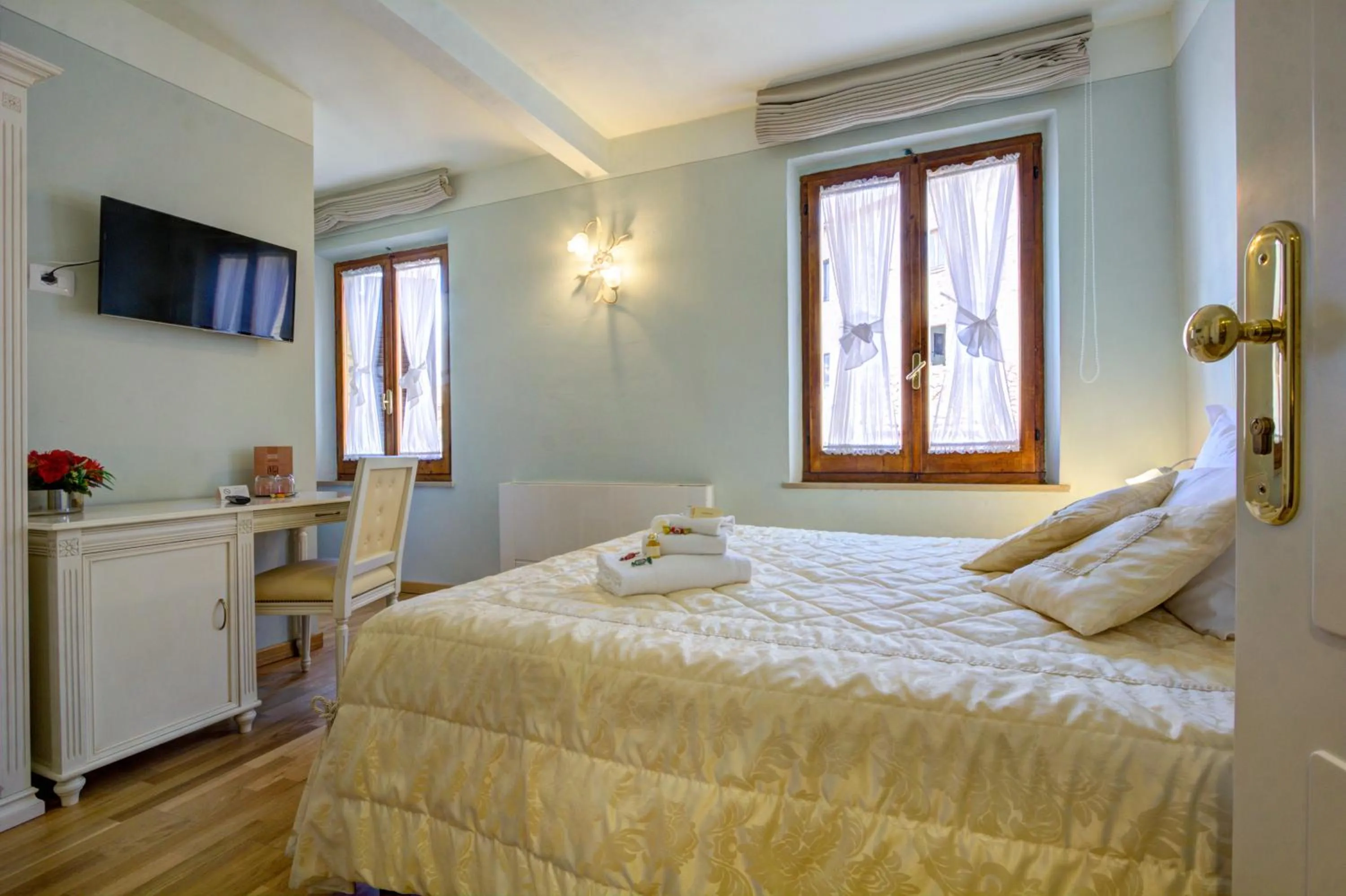 Bed in Hotel Volterra In Superior