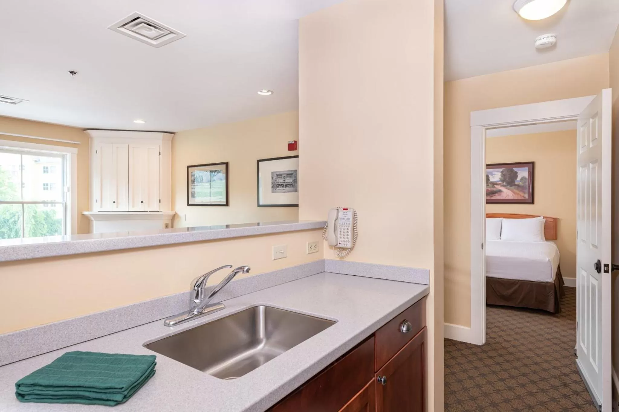 Kitchen or kitchenette, Bed in Jackson Gore Village on Okemo Mountain