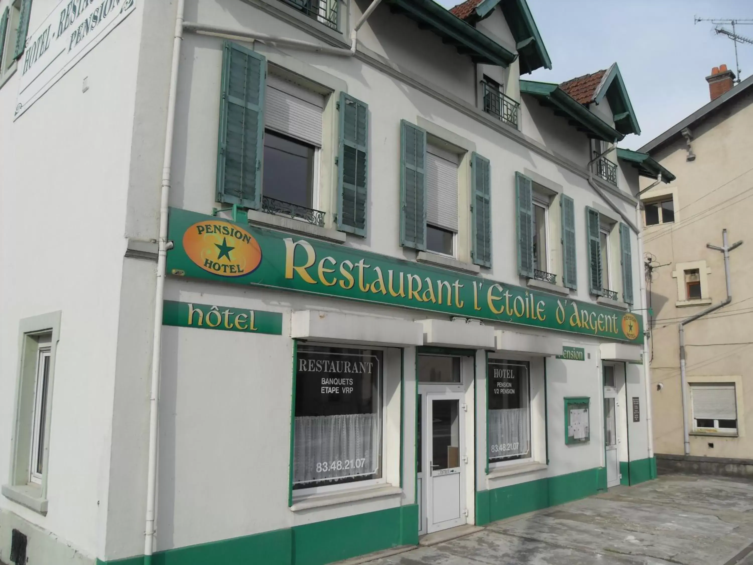 Facade/entrance, Property Building in L Etoile d'Argent