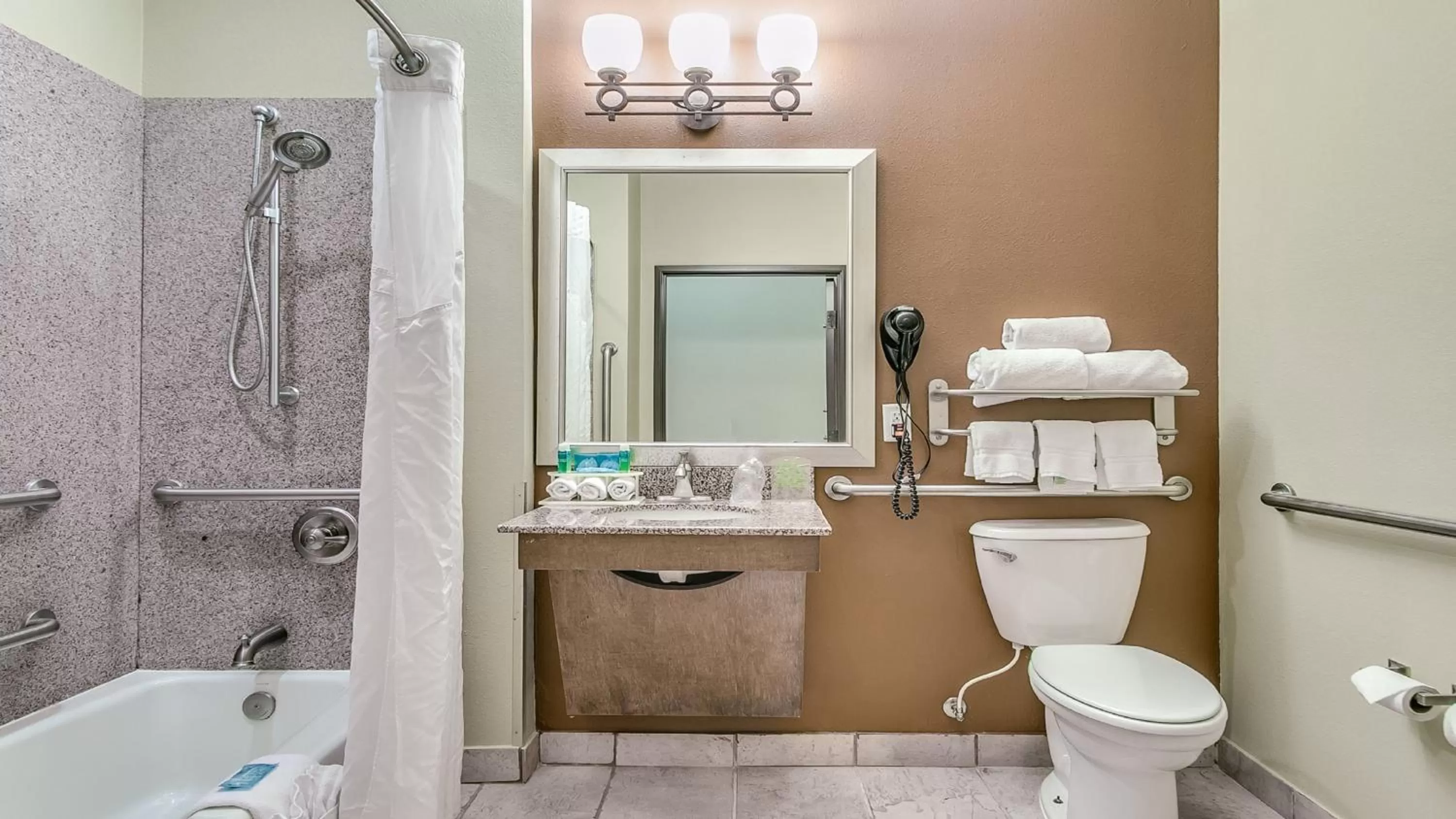 Bathroom in Holiday Inn Express & Suites Lubbock Southwest – Wolfforth by IHG