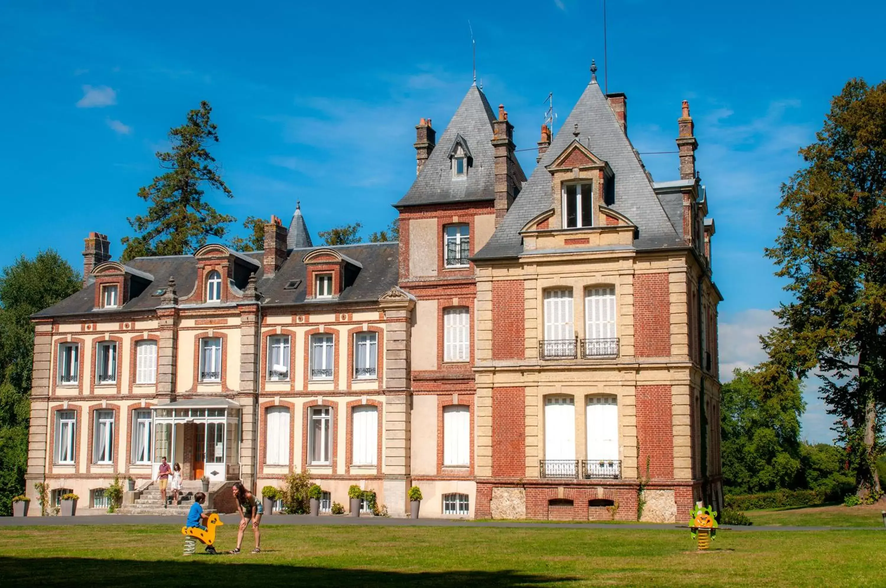 Children play ground, Property Building in Goélia Résidence Du Parc