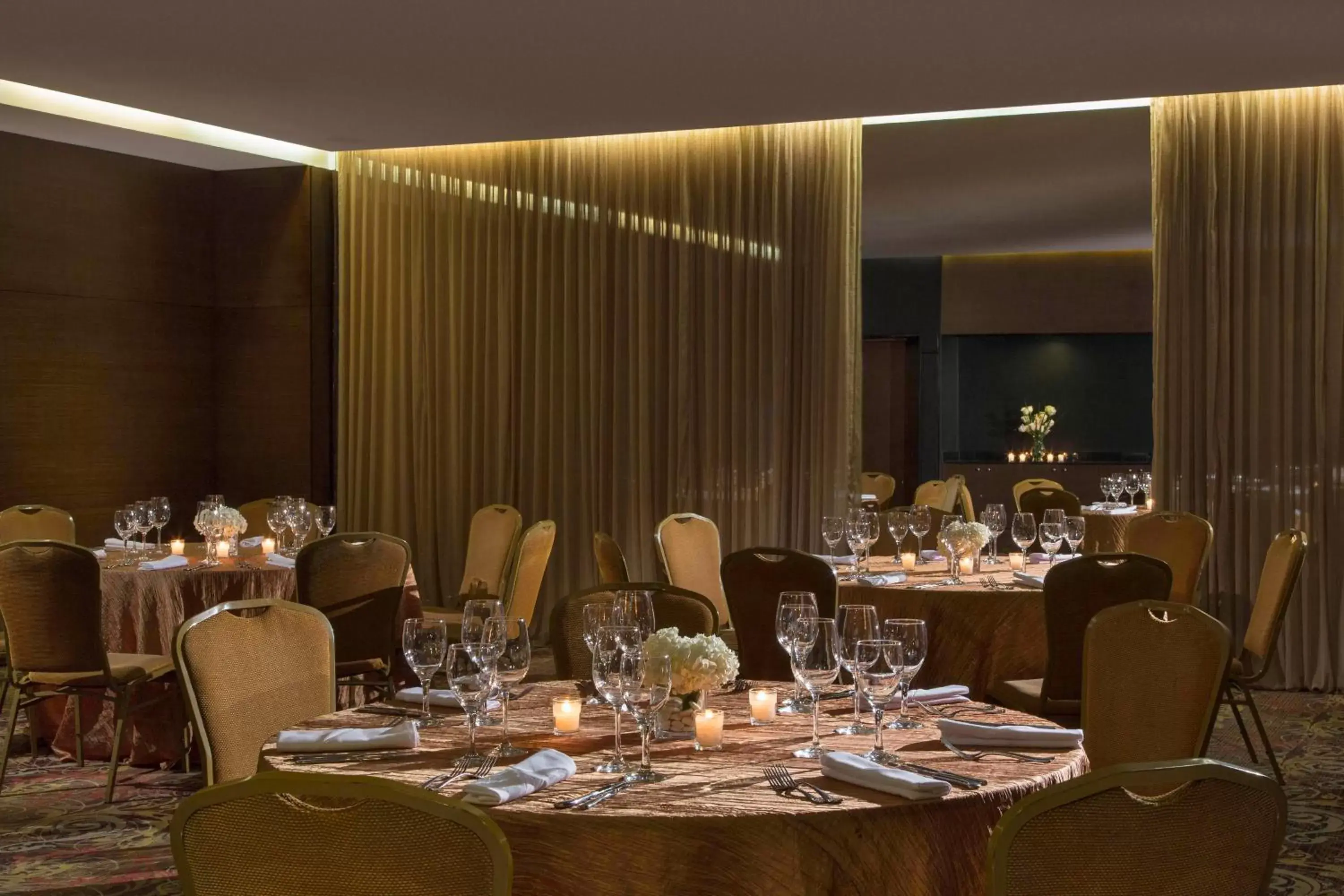 Meeting/conference room, Restaurant/Places to Eat in Le Meridien Panama