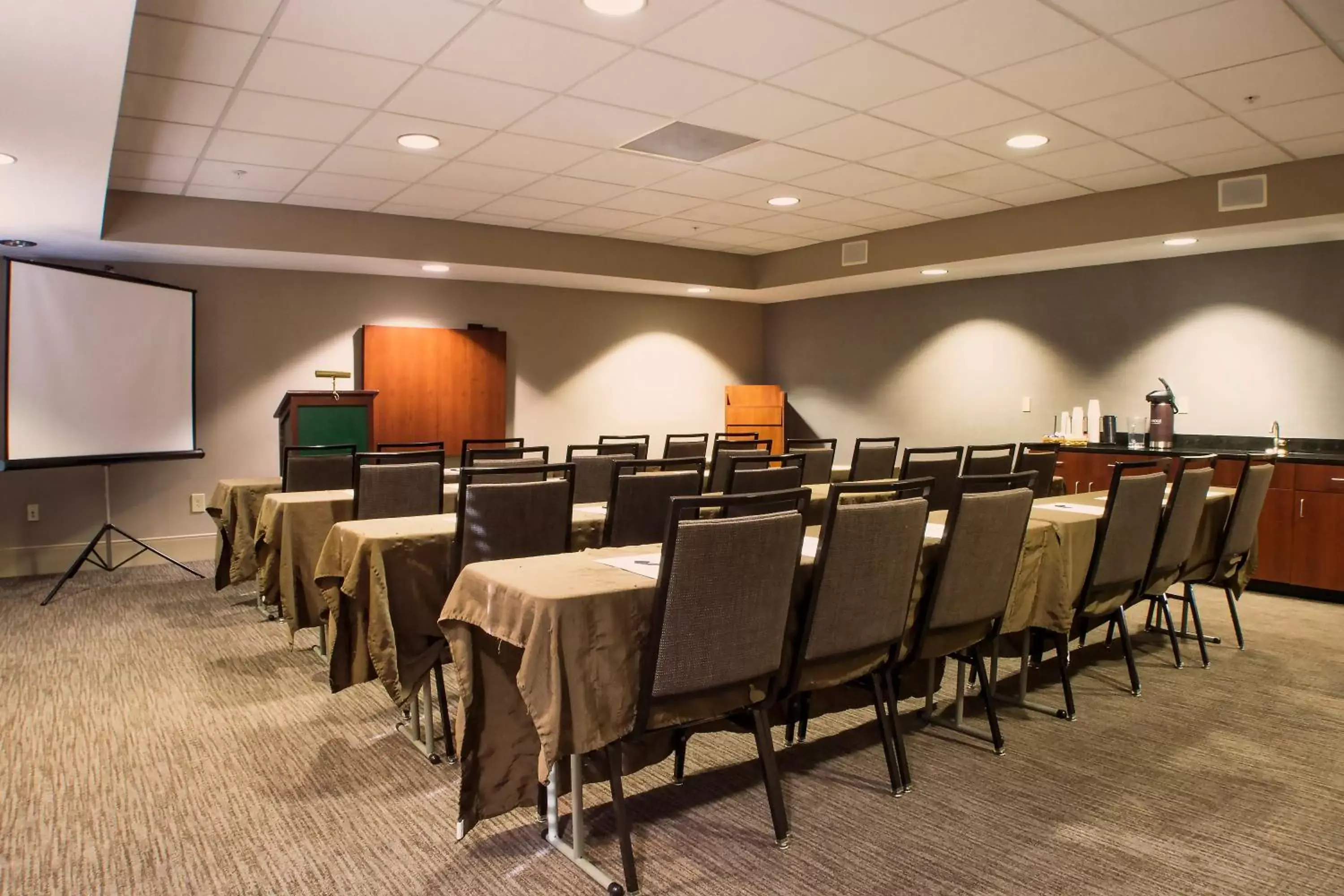 Meeting/conference room in Country Inn & Suites by Radisson, Dayton South, OH