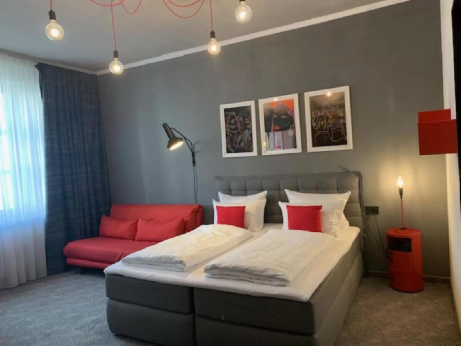 Photo of the whole room, Bed in Hotel Maxplatz