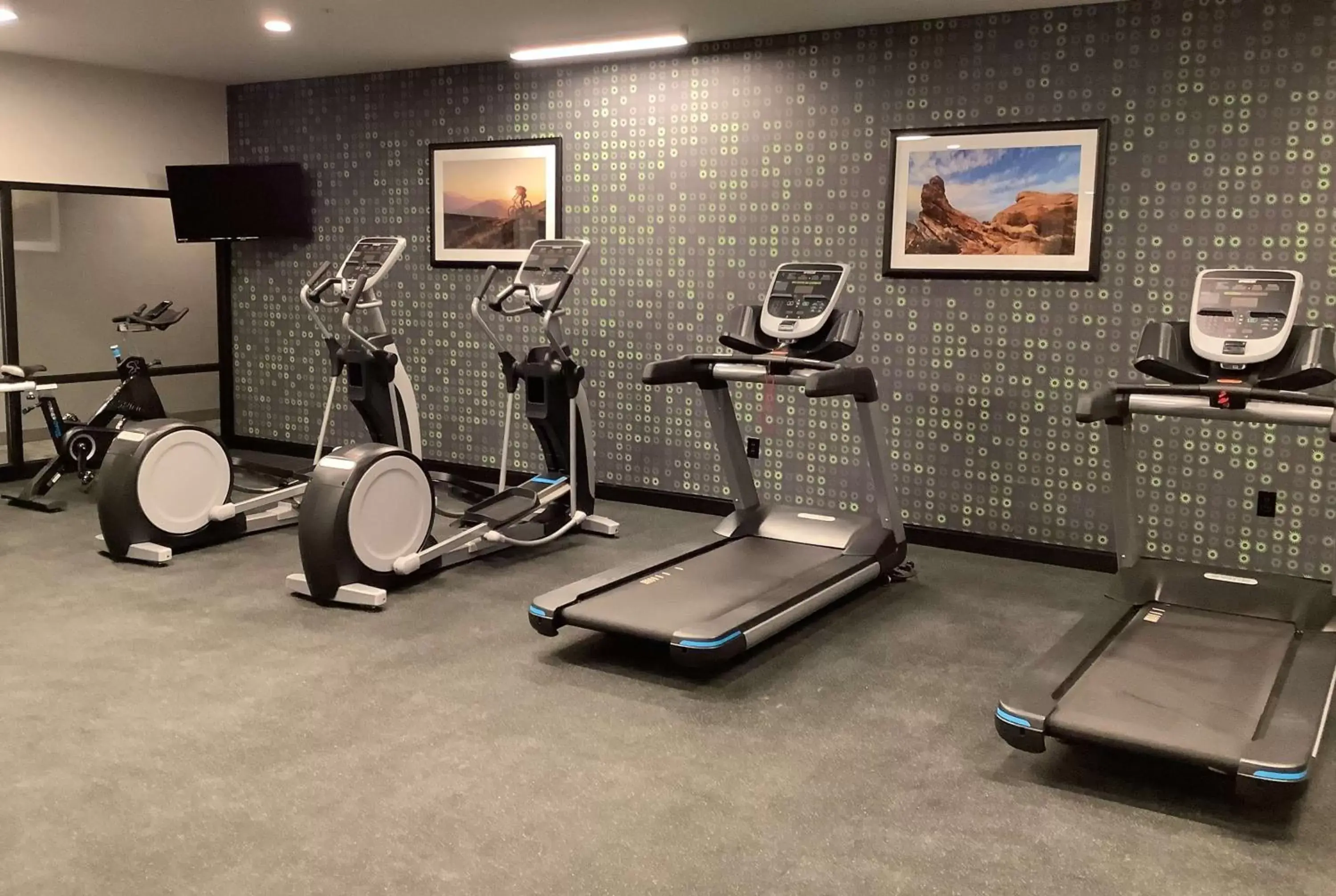 Fitness centre/facilities in La Quinta Inn & Suites by Wyndham Littleton-Red Rocks Fitness centre/facilities in La Quinta Inn & Suites by Wyndham Littleton-Red Rocks