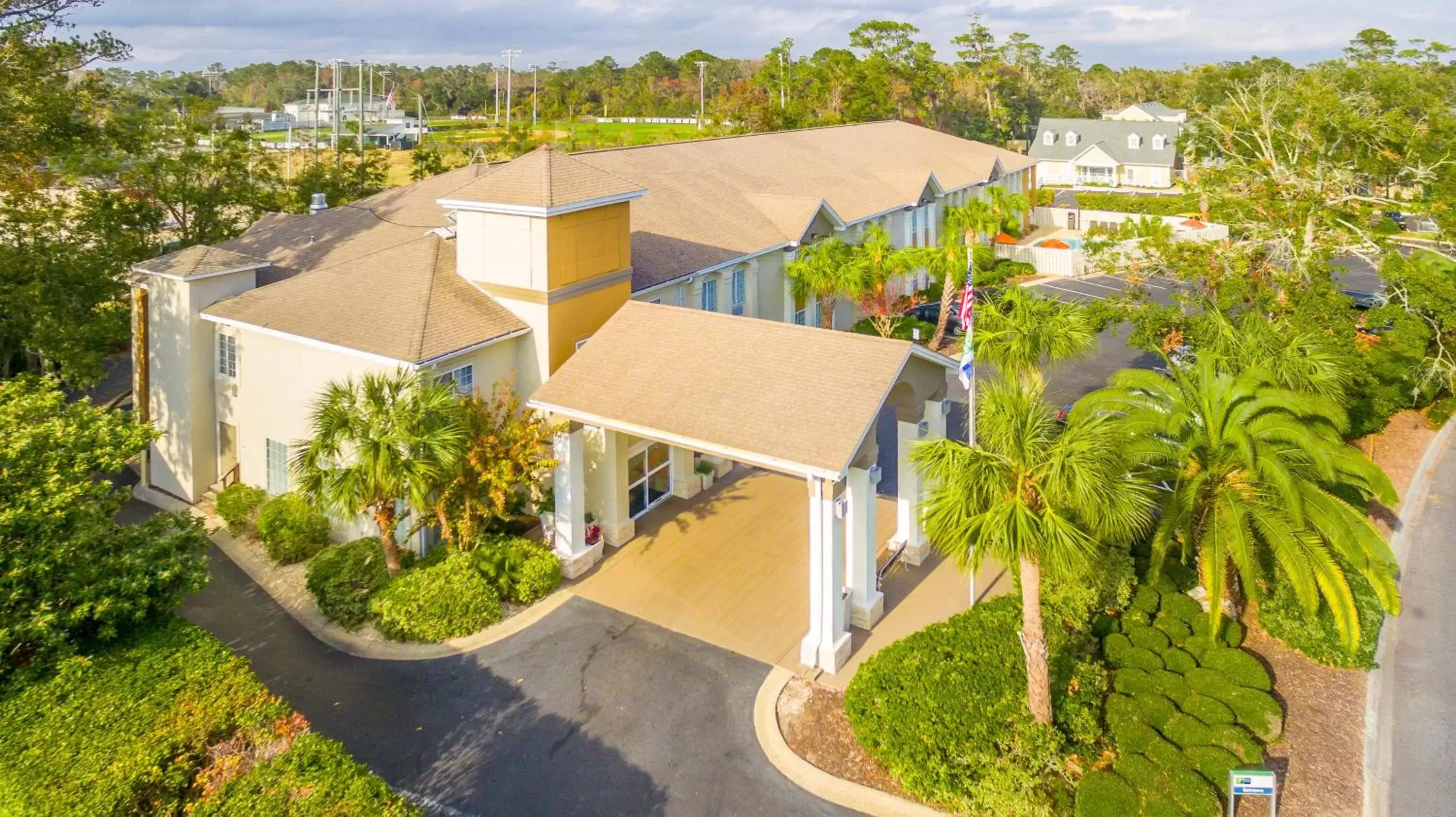 Property building, Bird's-eye View in Holiday Inn Express Saint Simons Island, an IHG Hotel