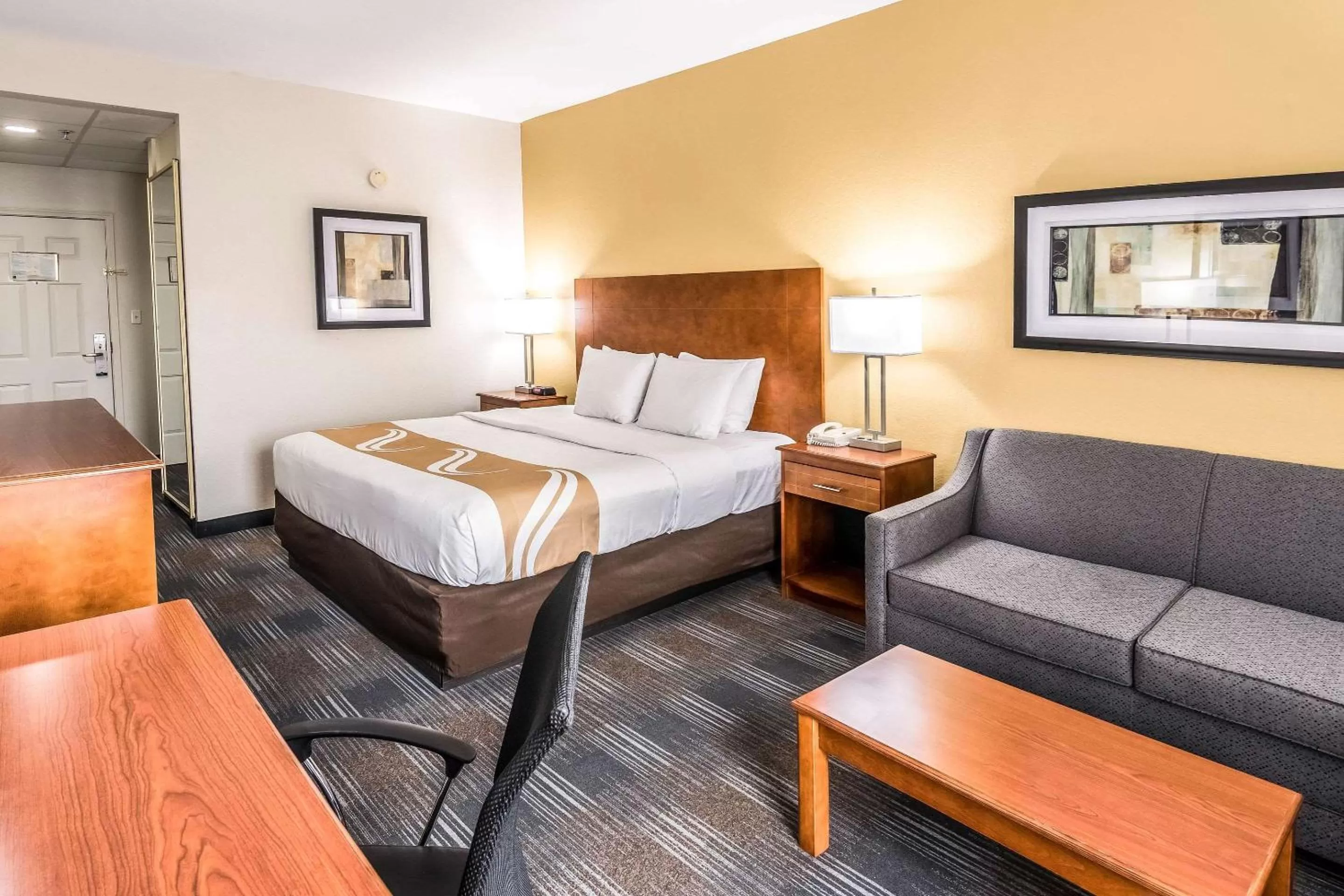 Photo of the whole room, Bed in Quality Inn Alexander City