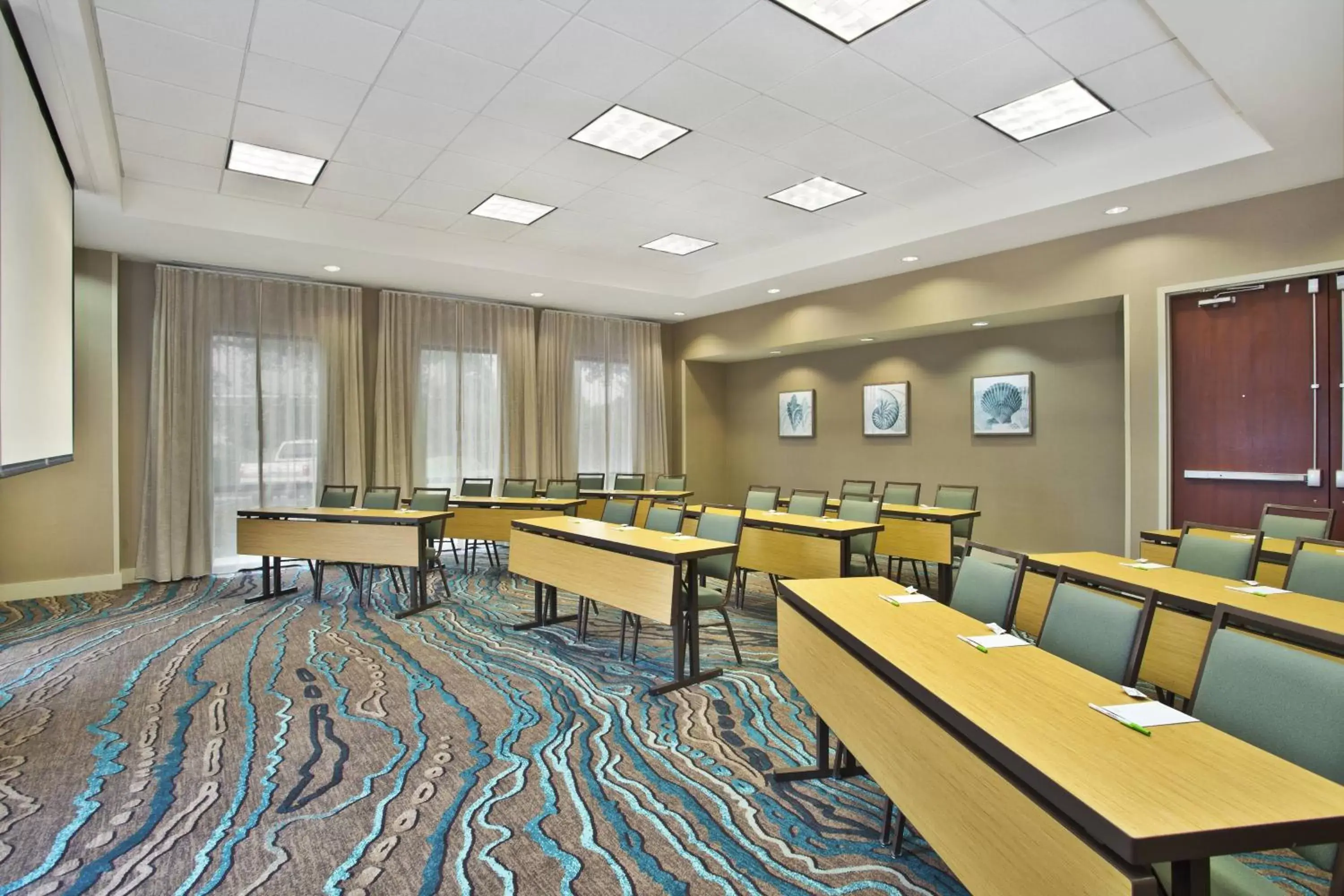 Meeting/conference room in Courtyard by Marriott Gulfport Beachfront