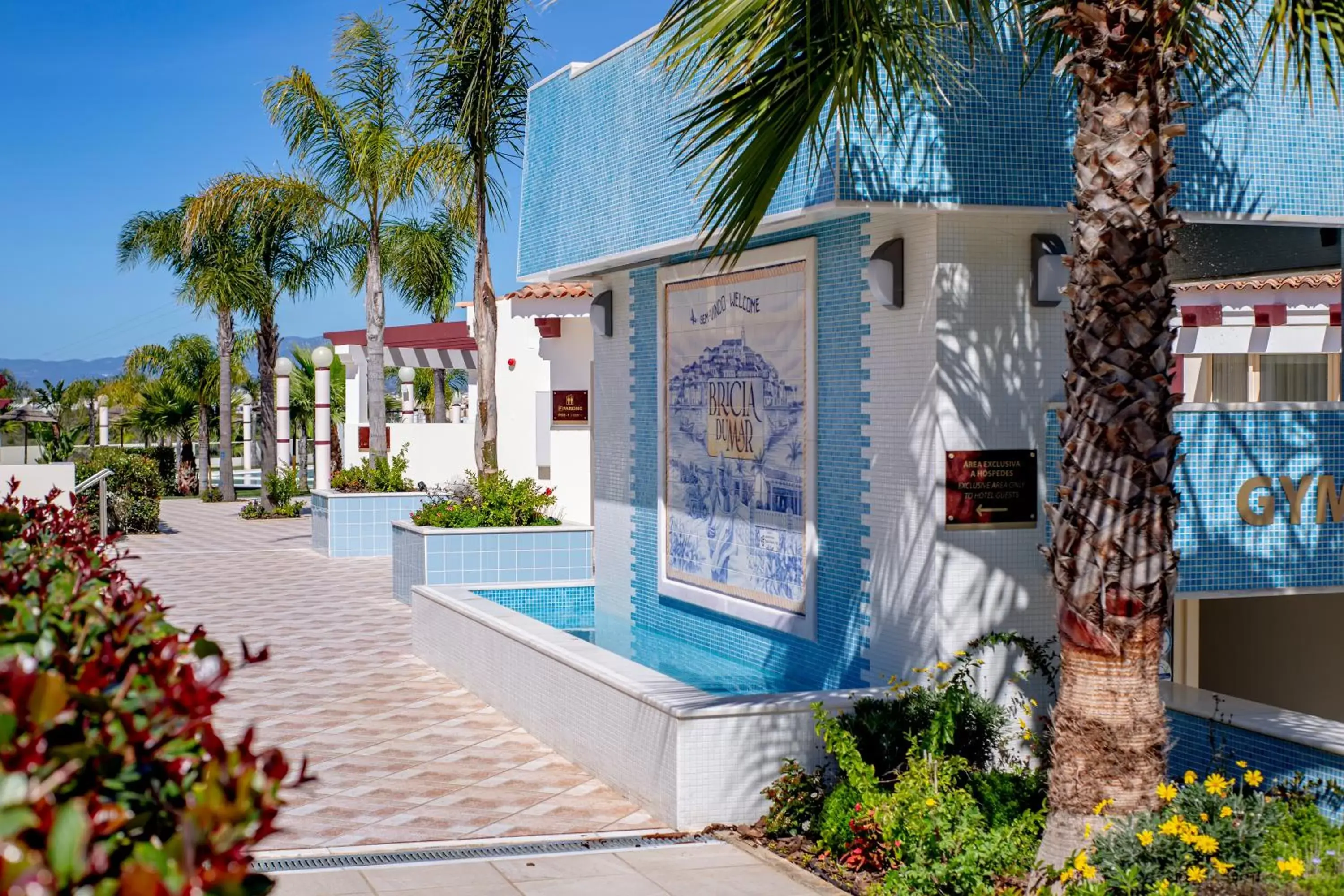 Property building, Swimming Pool in Hotel Rural Brícia Du Mar