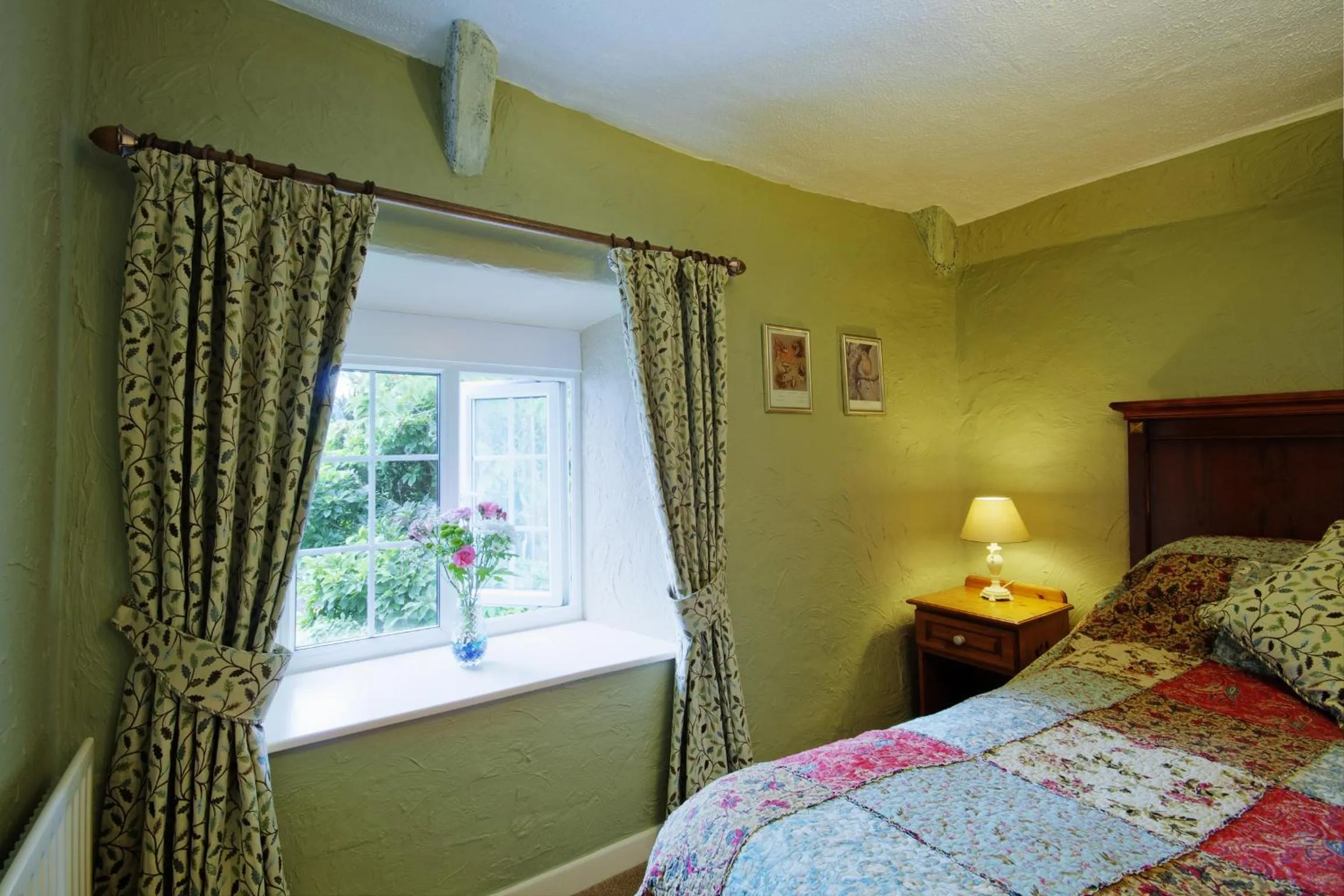 Bedroom, Bed in Tinhay Mill