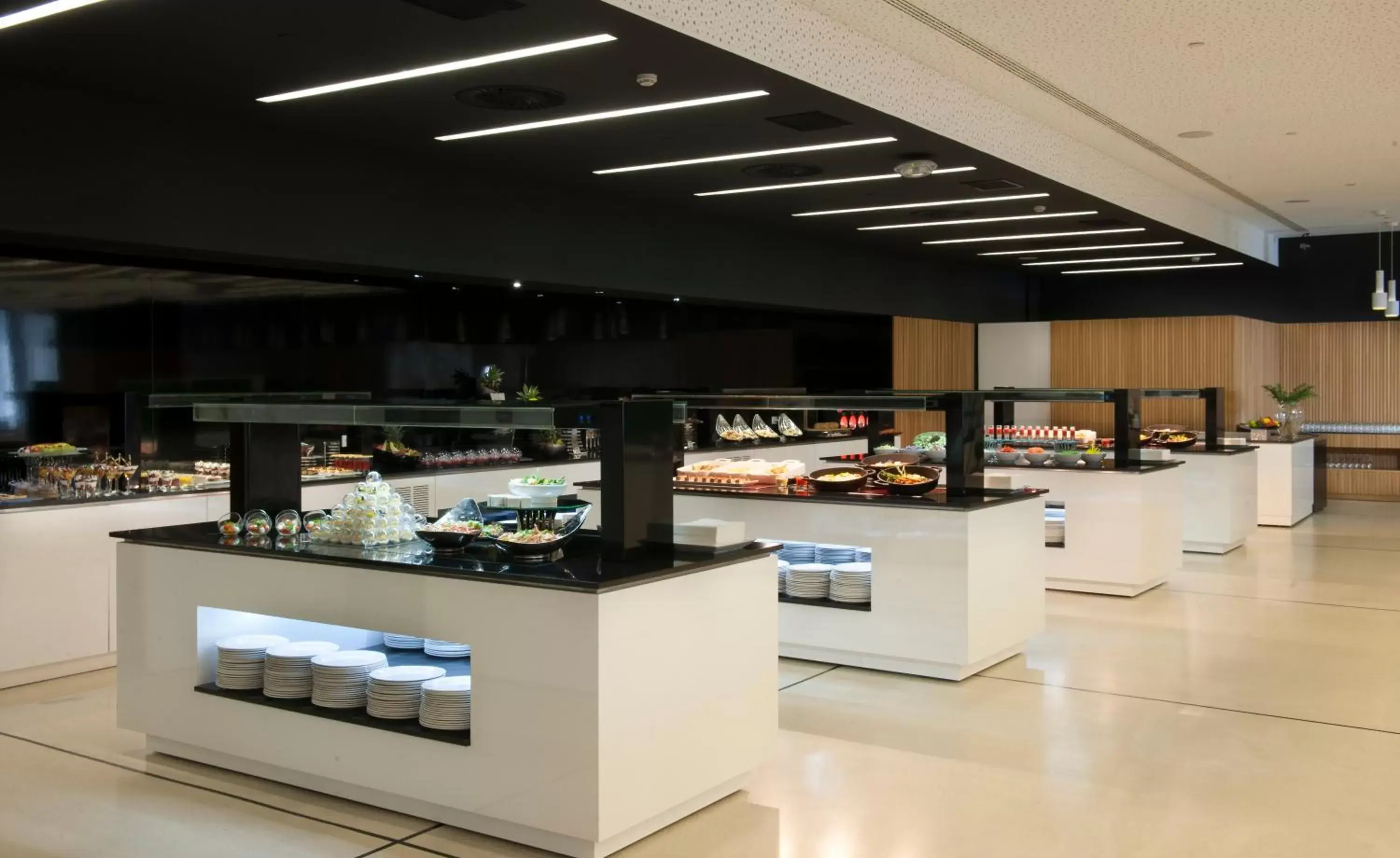 Buffet breakfast in Barceló Sants Buffet breakfast in Barceló Sants