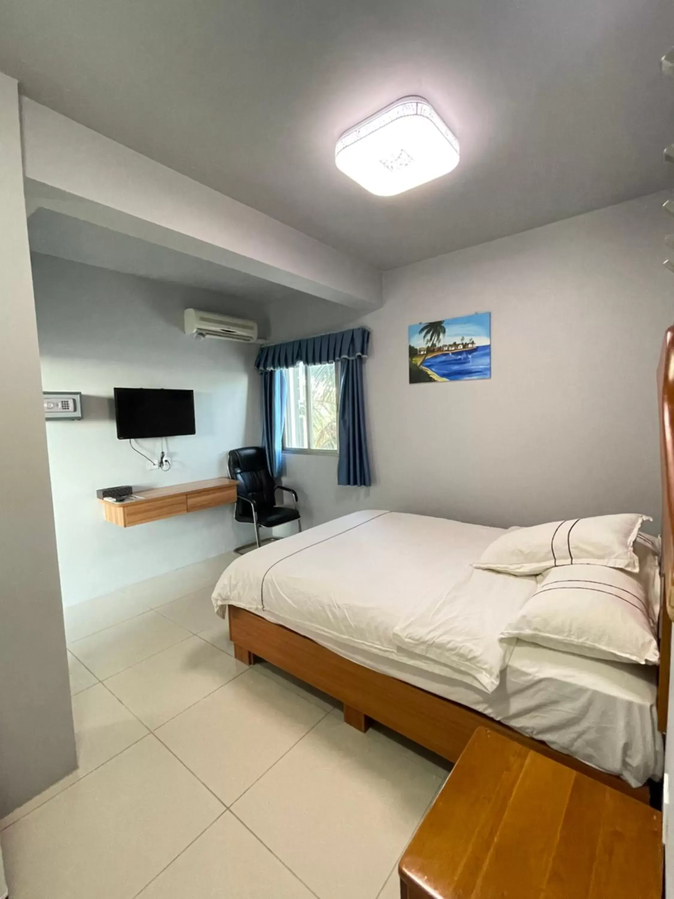 Bed in Caye Caulker Beach Hotel Bed in Caye Caulker Beach Hotel