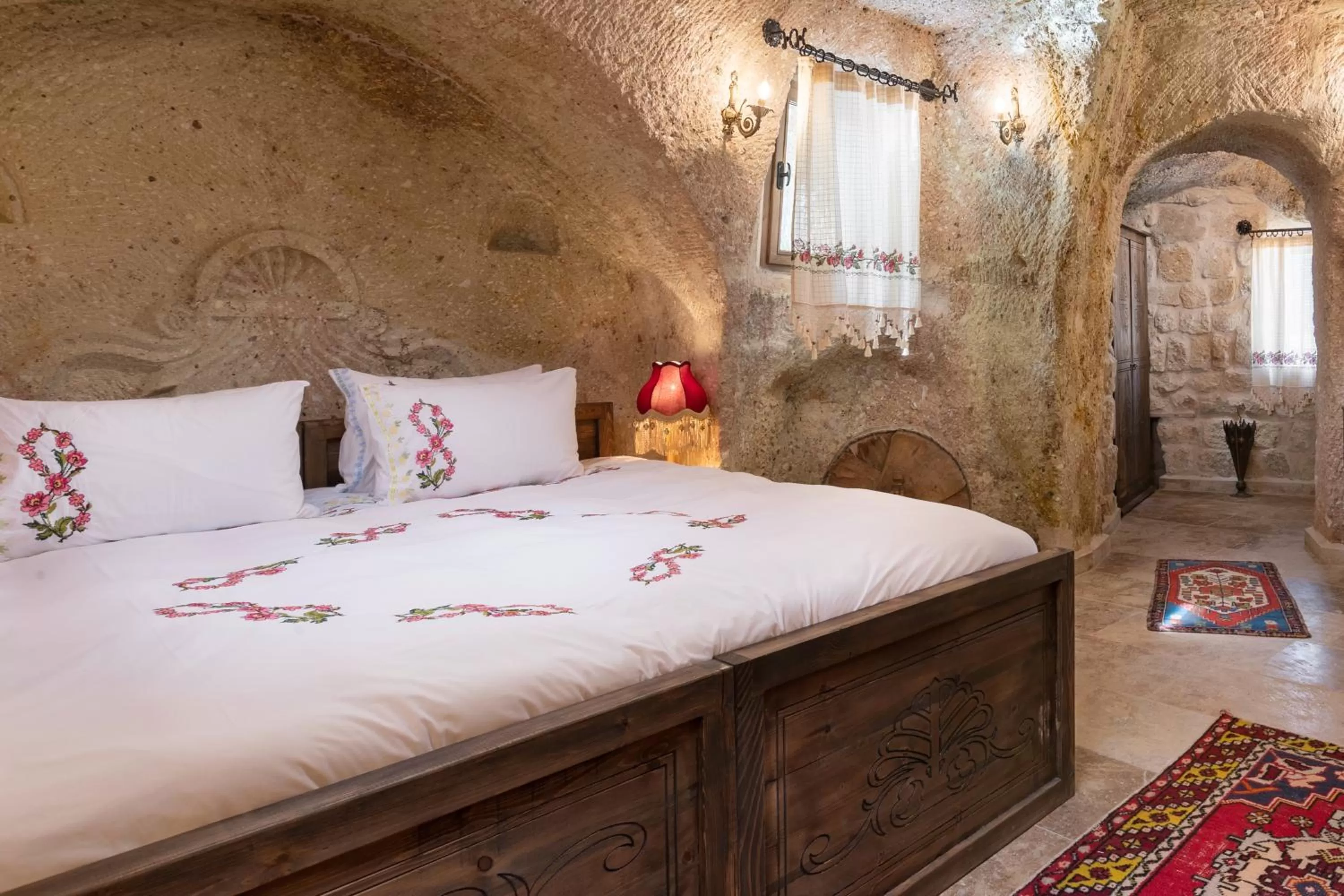 Bed in Kayata Cave Suites Special Class