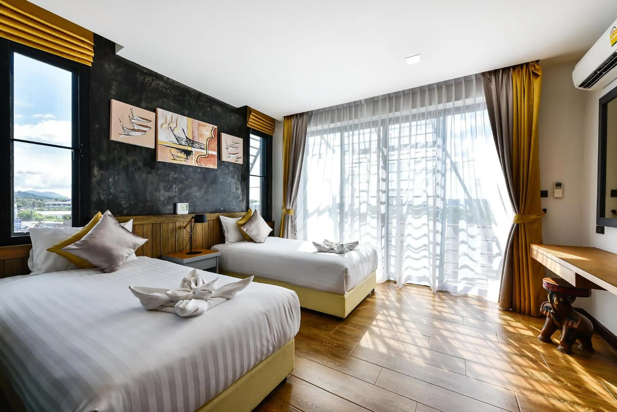 Bed in Casa Bella Phuket