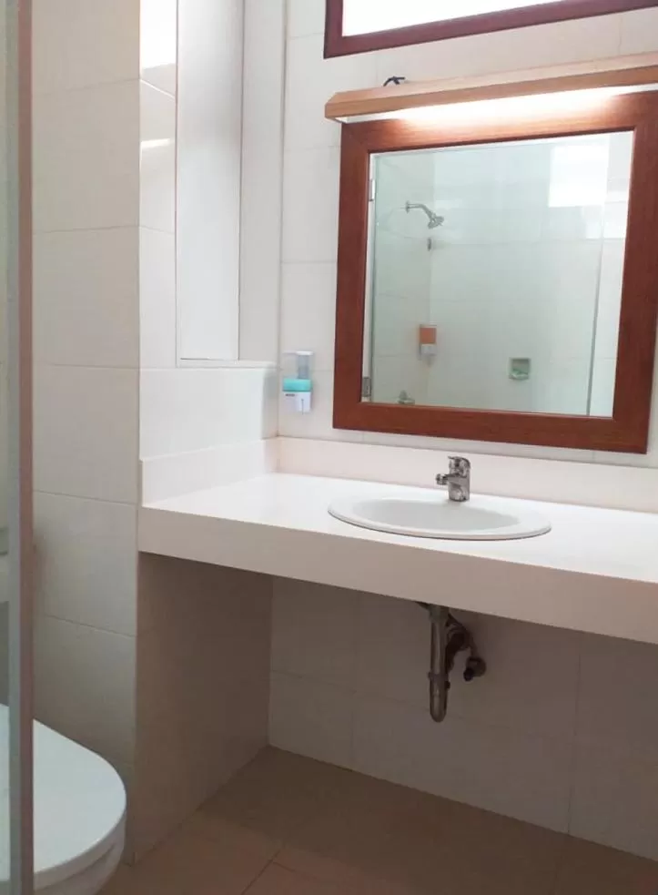 Bathroom in Komodo Lodge