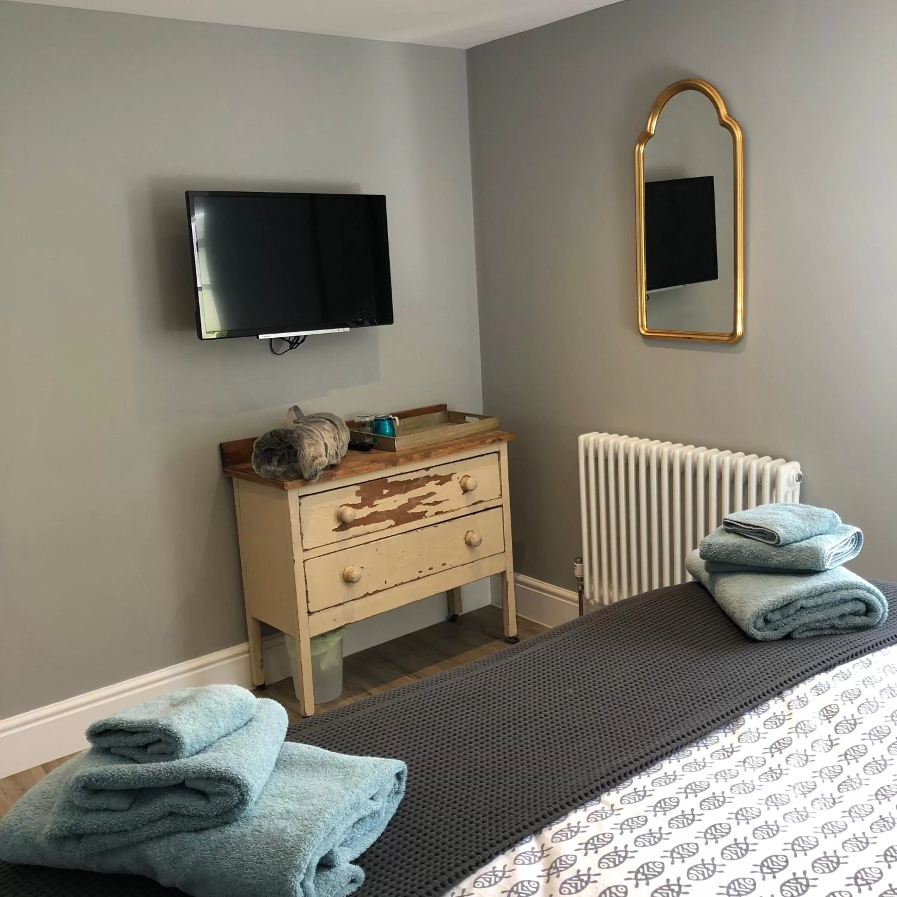 Bedroom in The Royal George