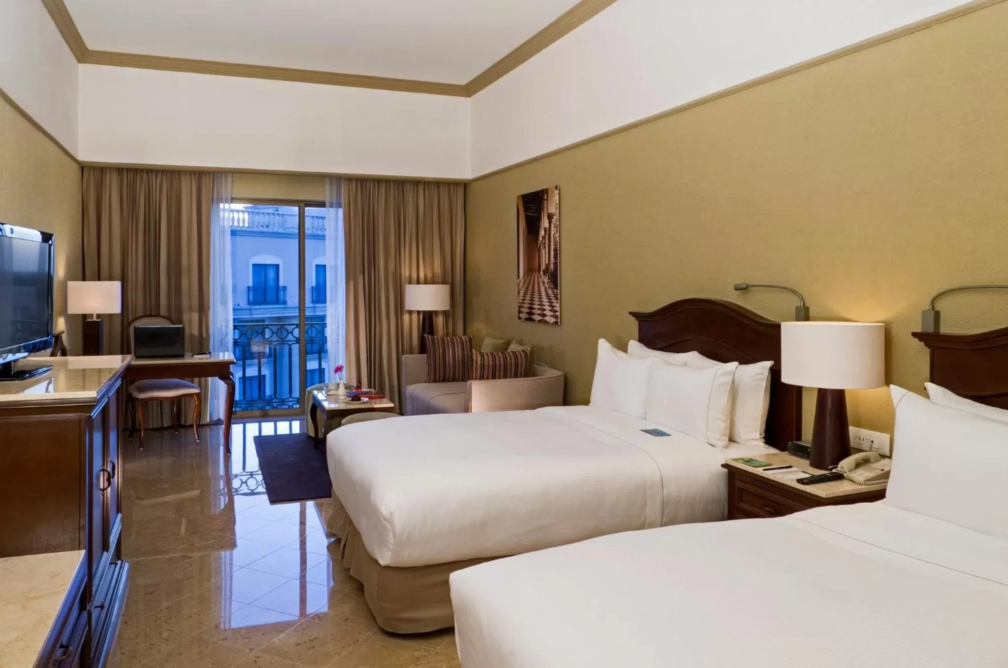 Photo of the whole room, Bed in Fiesta Americana Merida