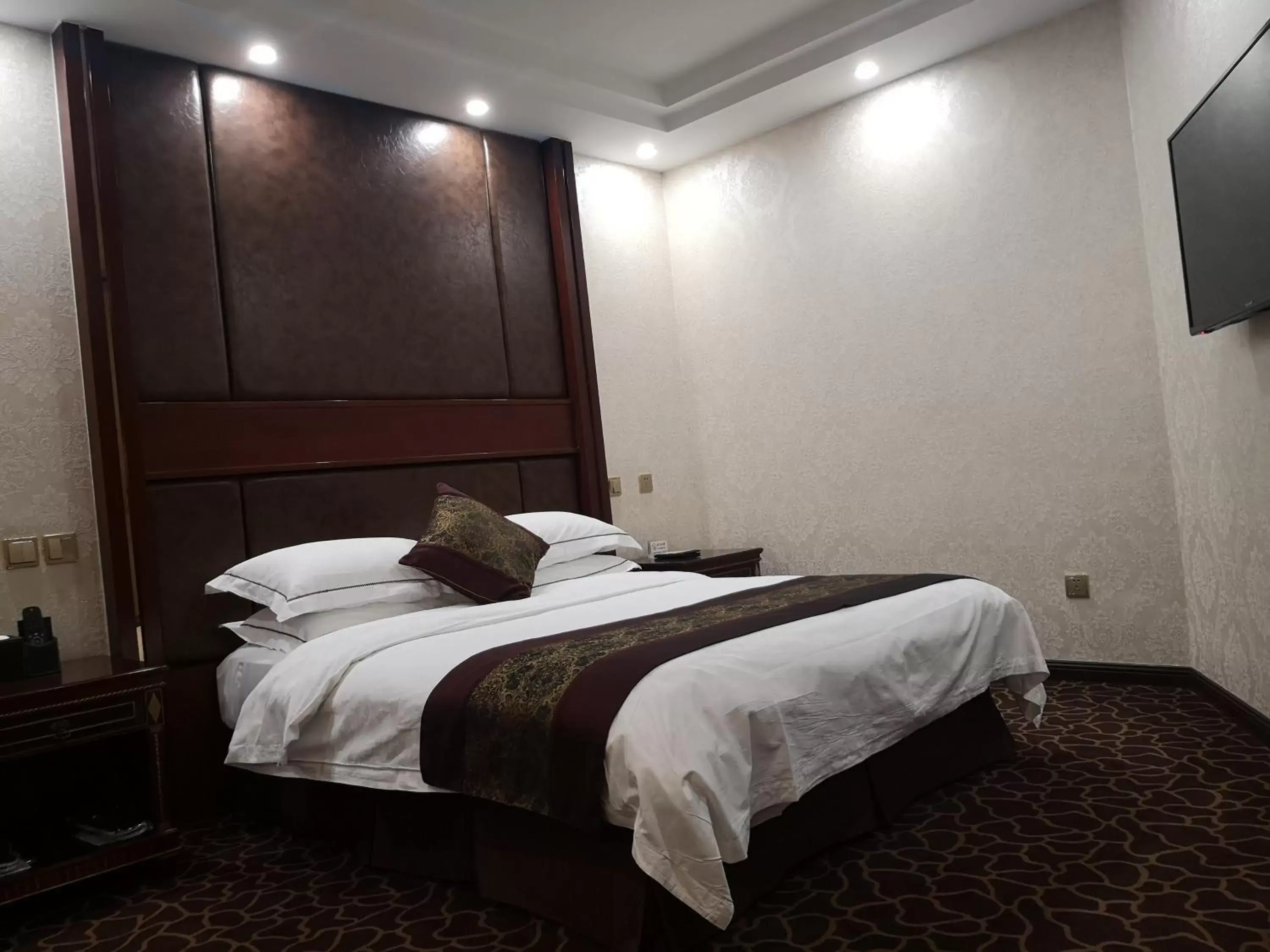 Bed in Beijing Commercial Business Hotel