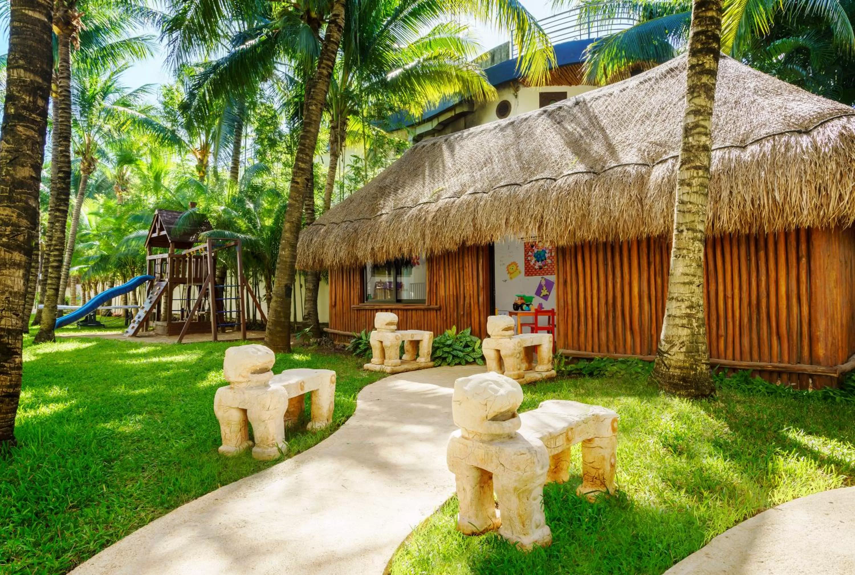 Garden in The Reef Coco Beach Resort & Spa- Optional All Inclusive