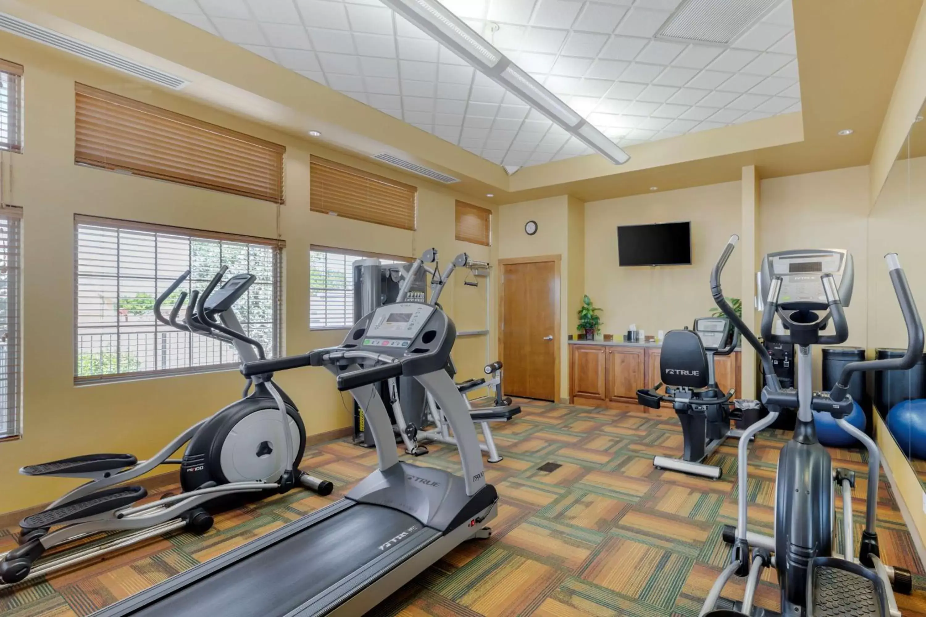 Spa and wellness centre/facilities, Fitness Center/Facilities in Best Western Plus Loveland Inn